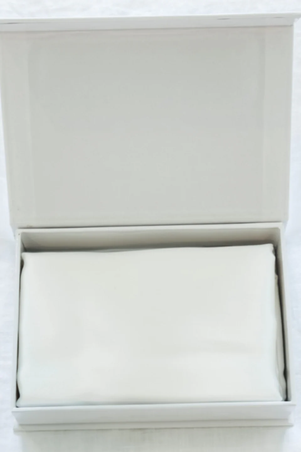100% Silk Beauty Pillowcase Milk 48x73cm - Image 4