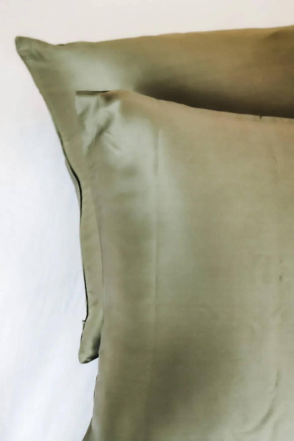 100% Silk Beauty Pillowcase Olive 48x73cm - Image 4