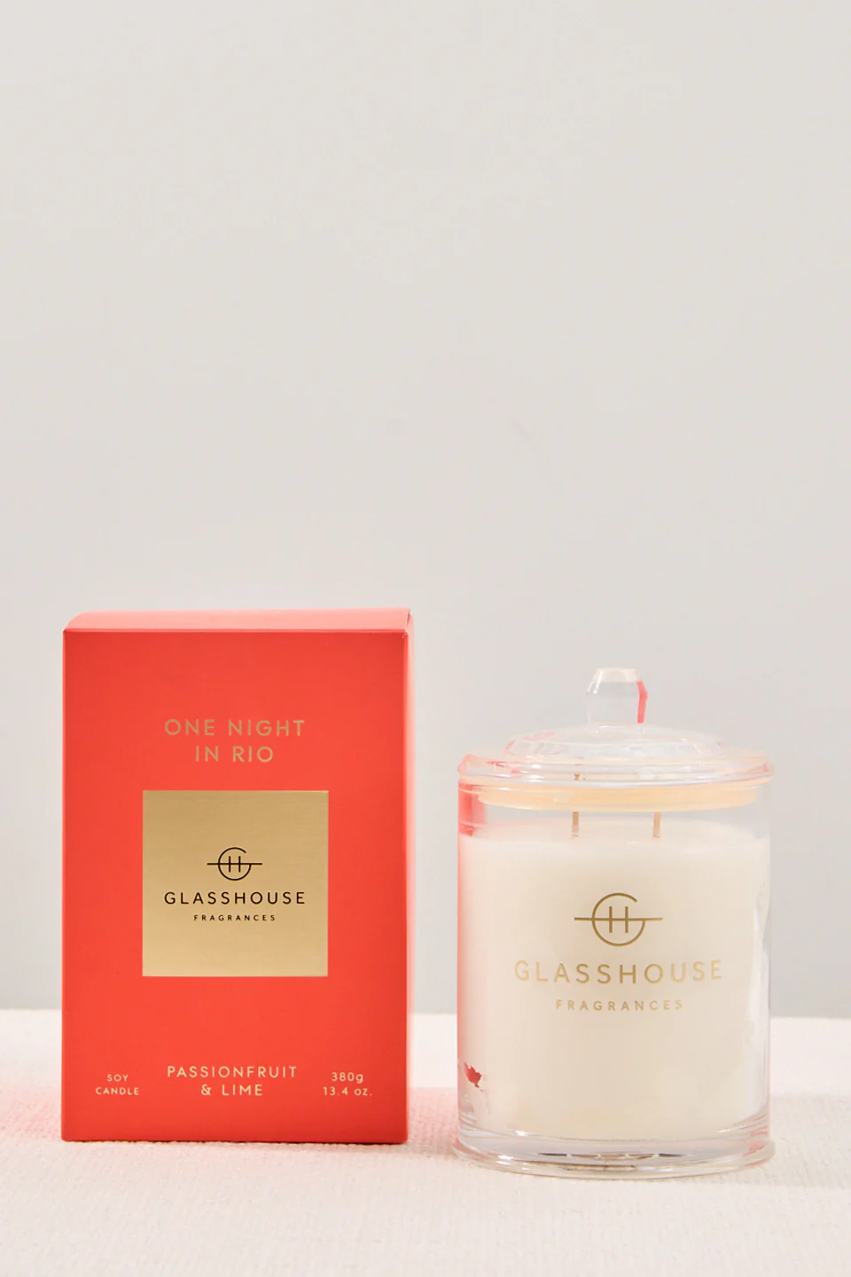 380g Triple Scented One Night In Rio Candle - Image 3