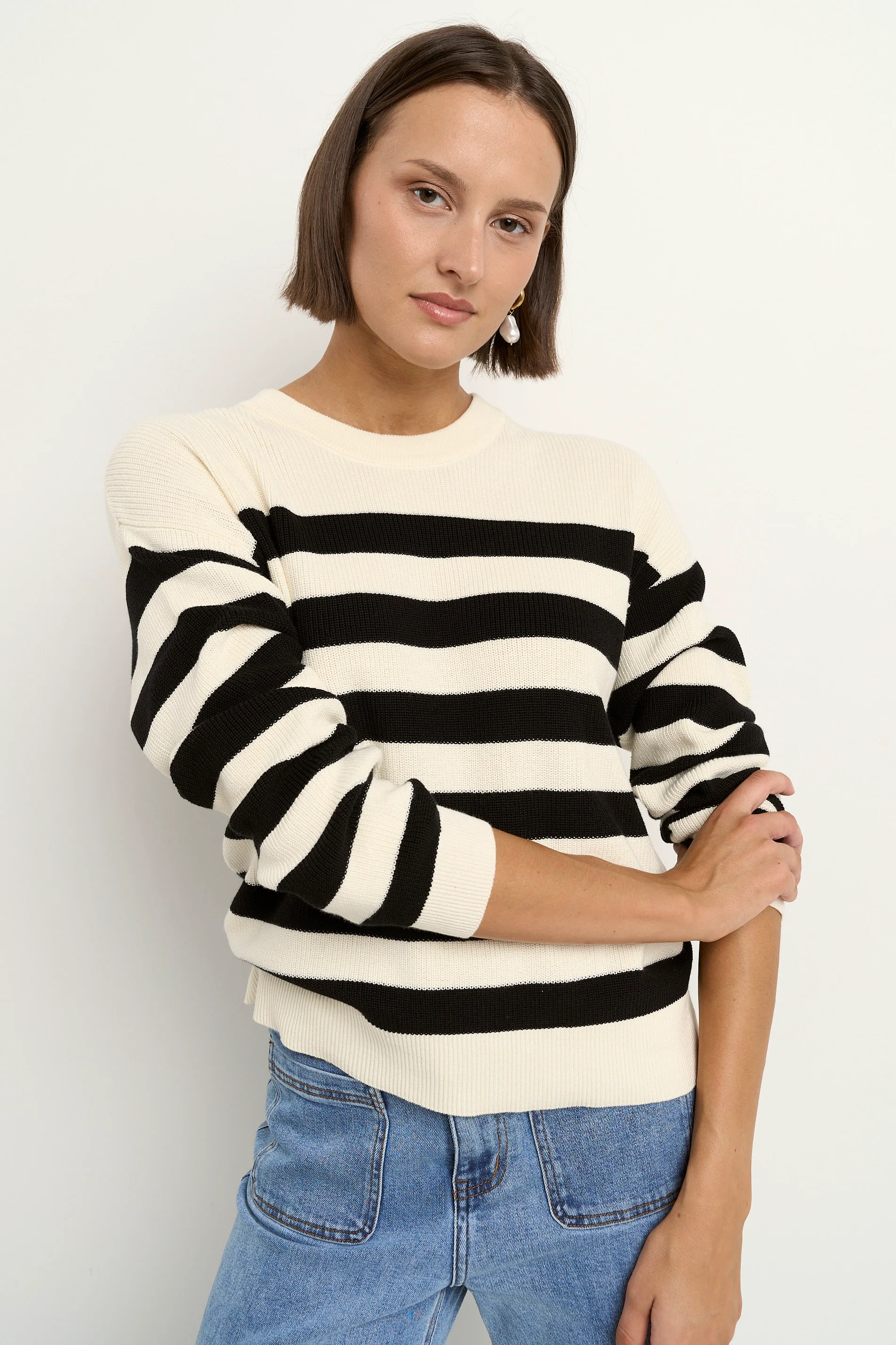 Adjacent Black Stripe Relaxed Knit Jumper - Image 3
