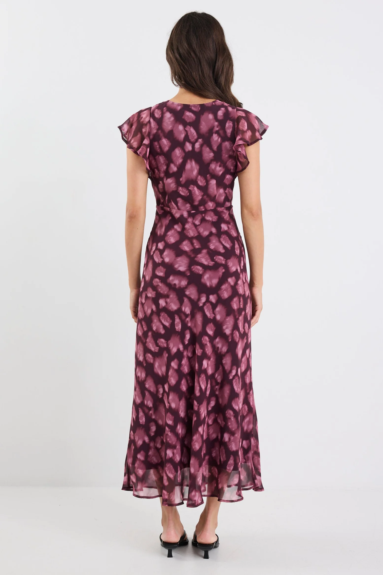 Admiration Burgundy Smudge Print Georgette Flutter Sleeve Maxi Dress - Image 6