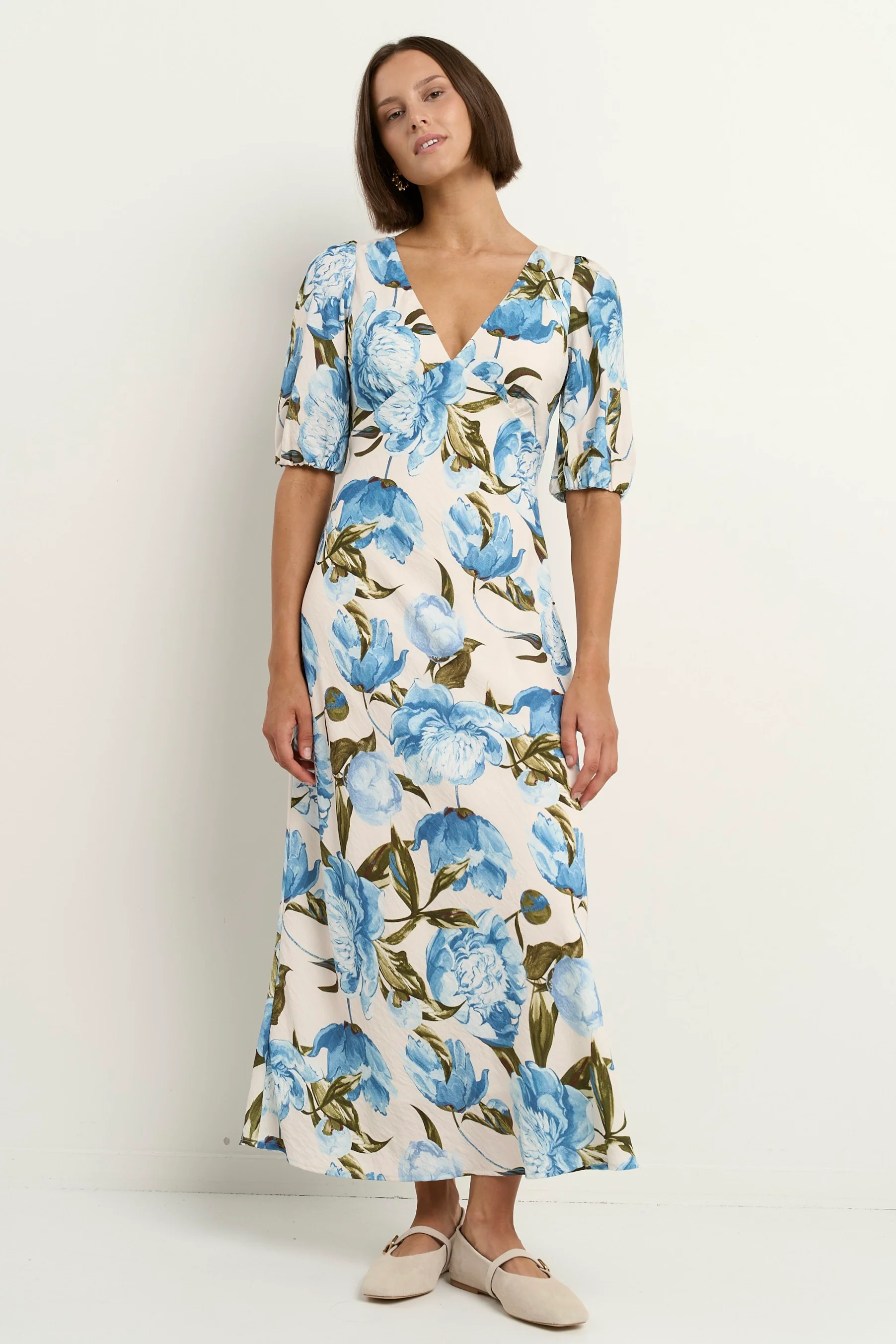 Amora Blue Vintage Floral SS Bias Midi Dress - Image 5