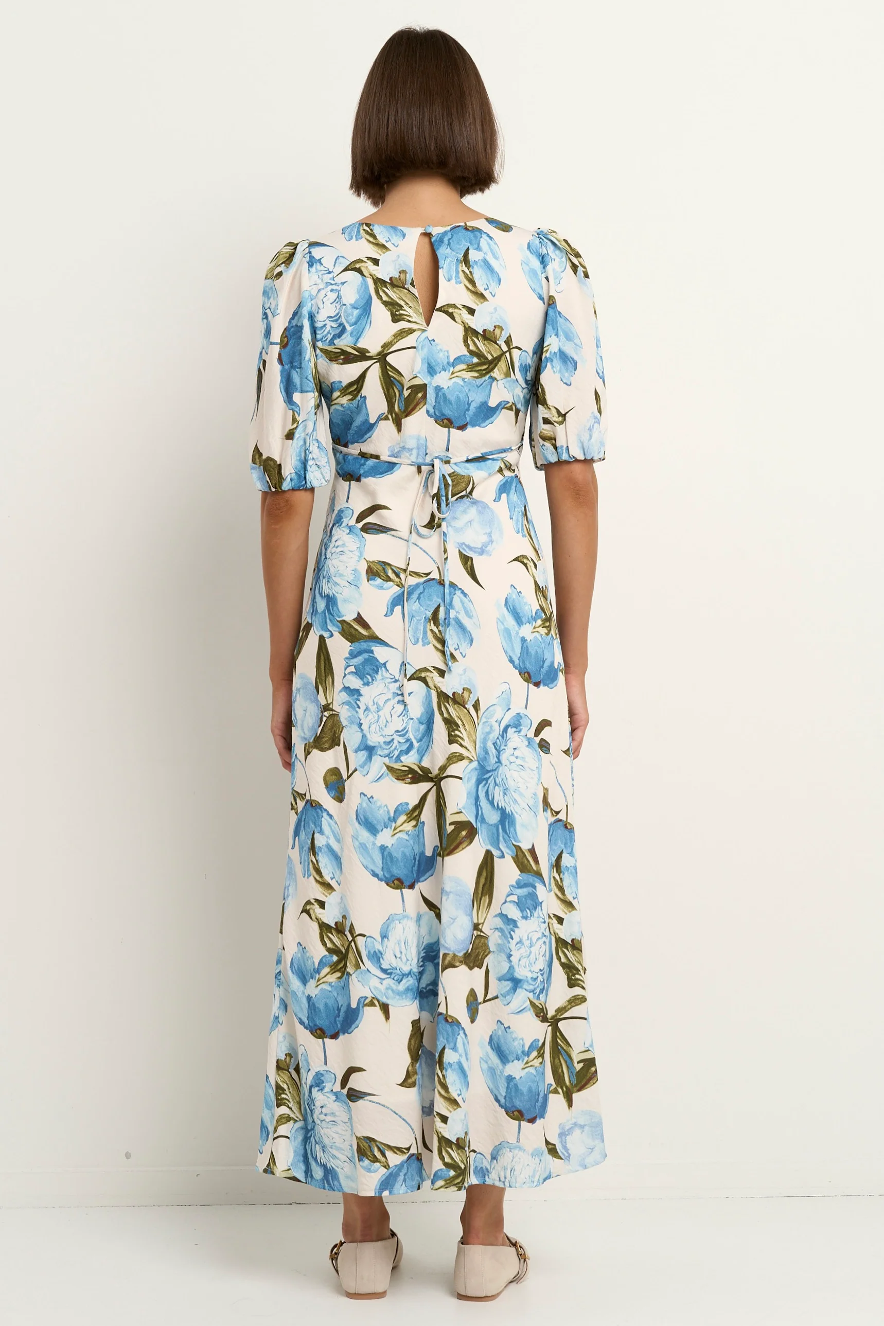 Amora Blue Vintage Floral SS Bias Midi Dress - Image 6