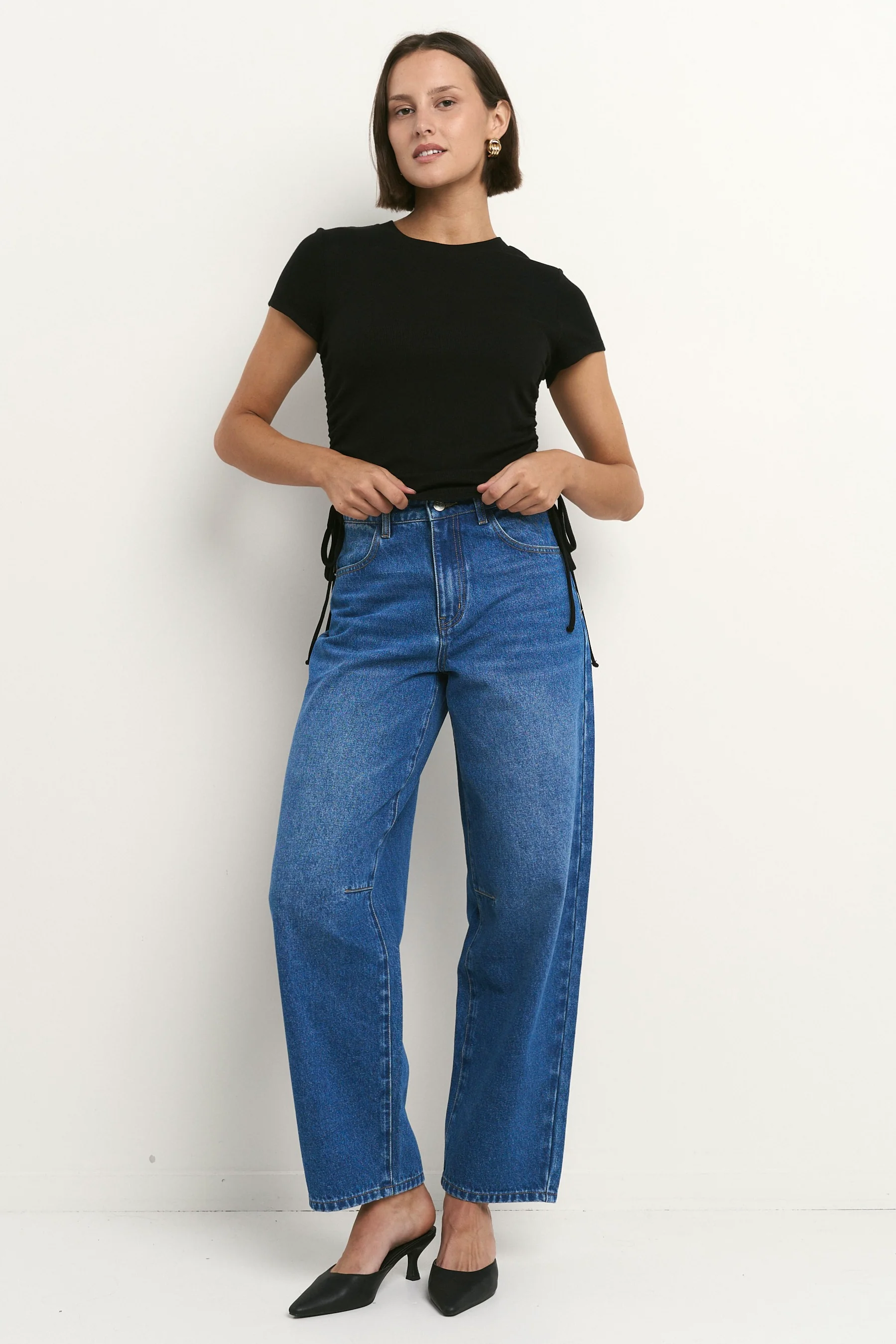 Berlin Signature Blue Mid Barrel Leg Jean - Image 2