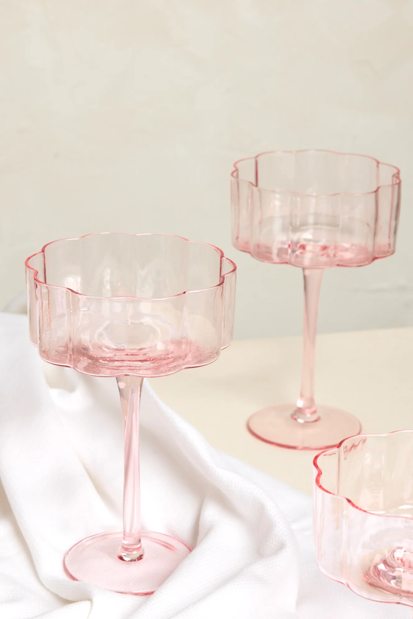 Bloom Wavy Pink Cocktail Glass - Image 2