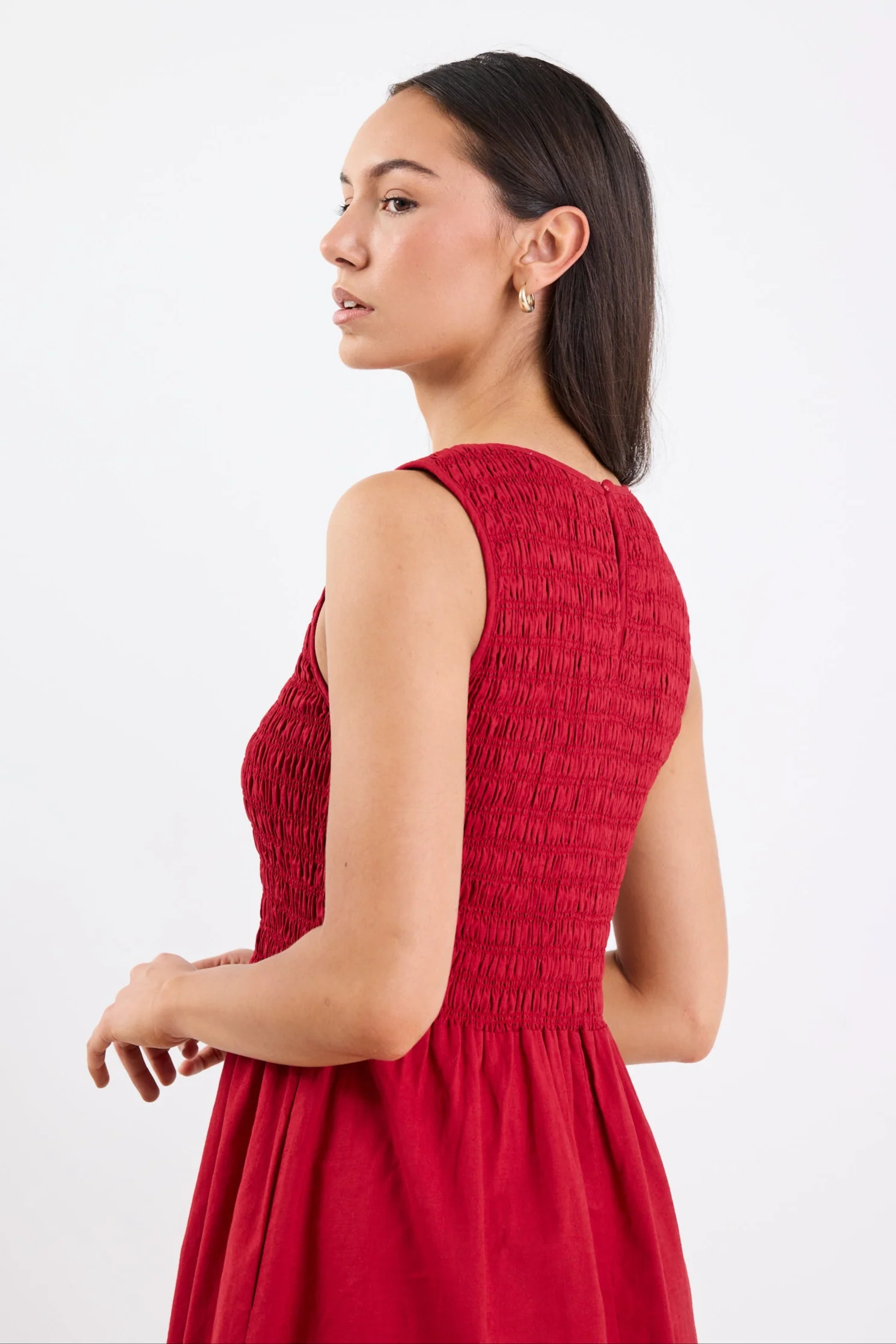 Bryar Plum Linen Blend Sleeveless Shirred Bodice Midi Dress - Image 6