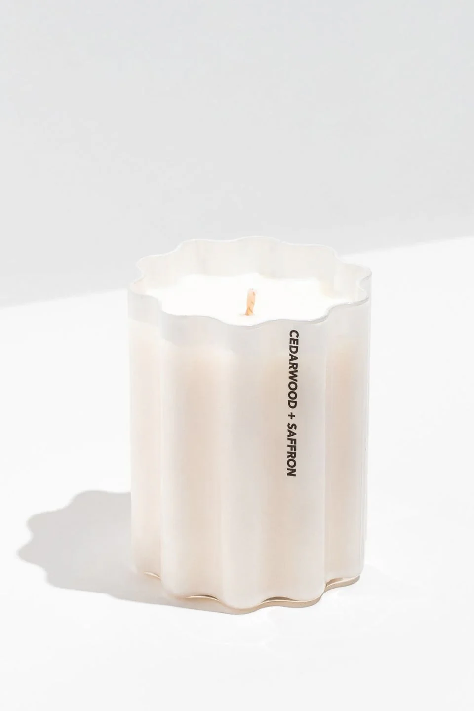 Cedarwood + Saffron White 300g 70hr Wave Candle
