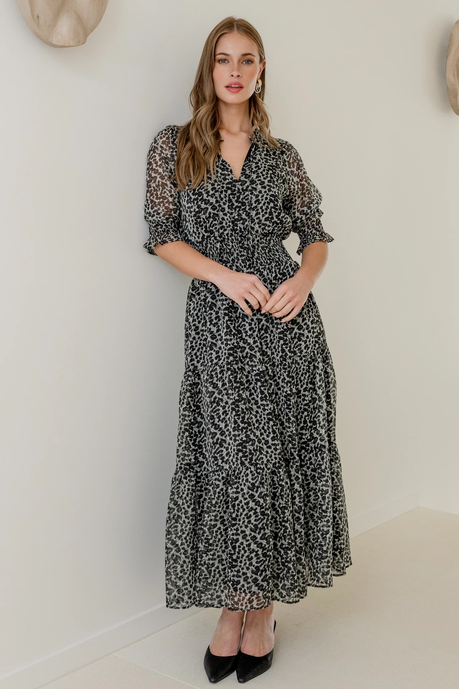 Charlie Charcoal Animal SS V Neck Tiered Midi Dress - Image 3