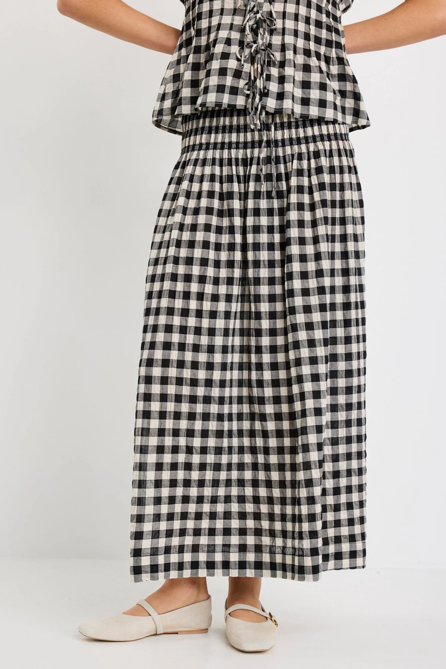 Cheerful Black Gingham Cotton Shirred Waist Maxi Skirt - Image 4