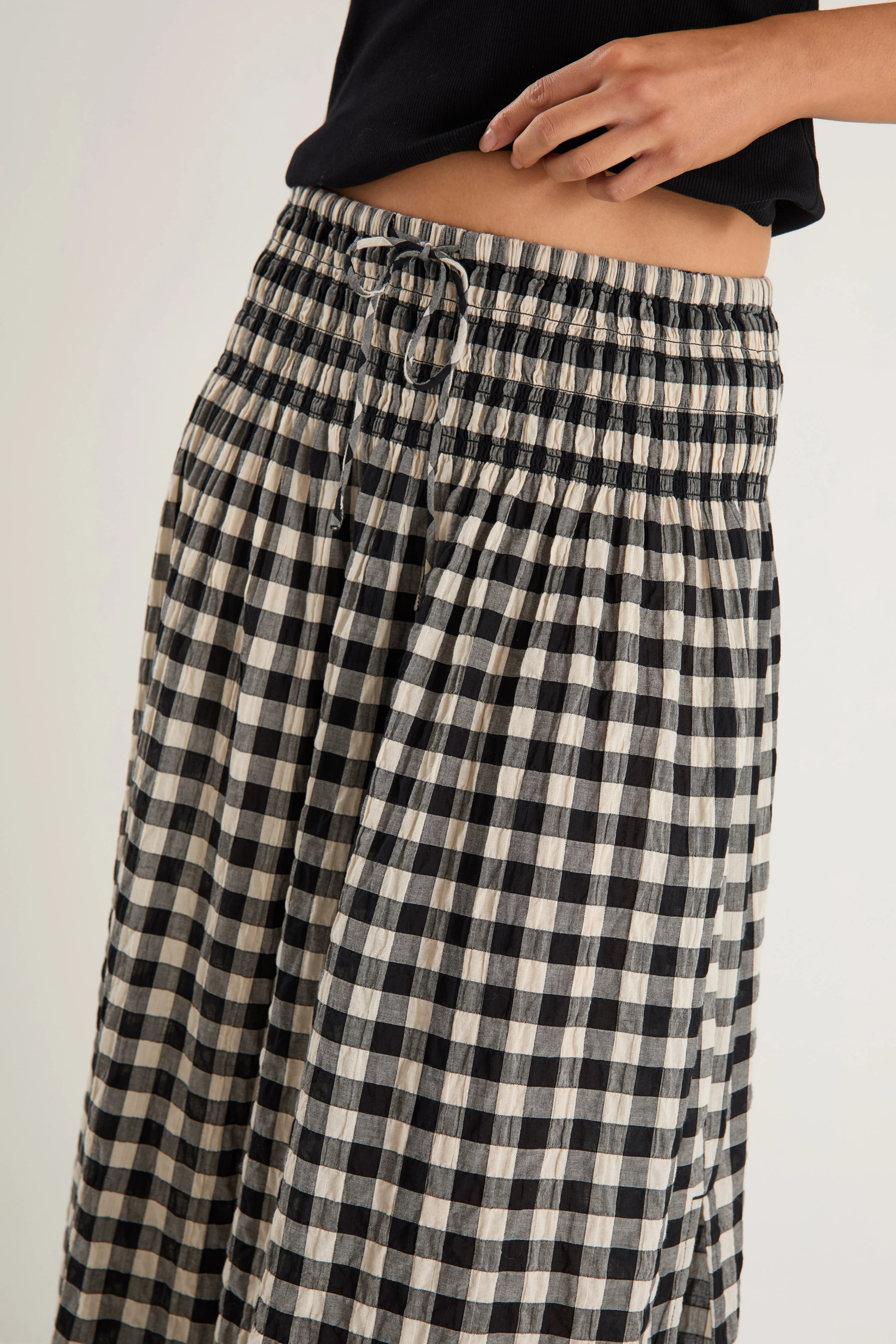 Cheerful Black Gingham Cotton Shirred Waist Maxi Skirt - Image 5