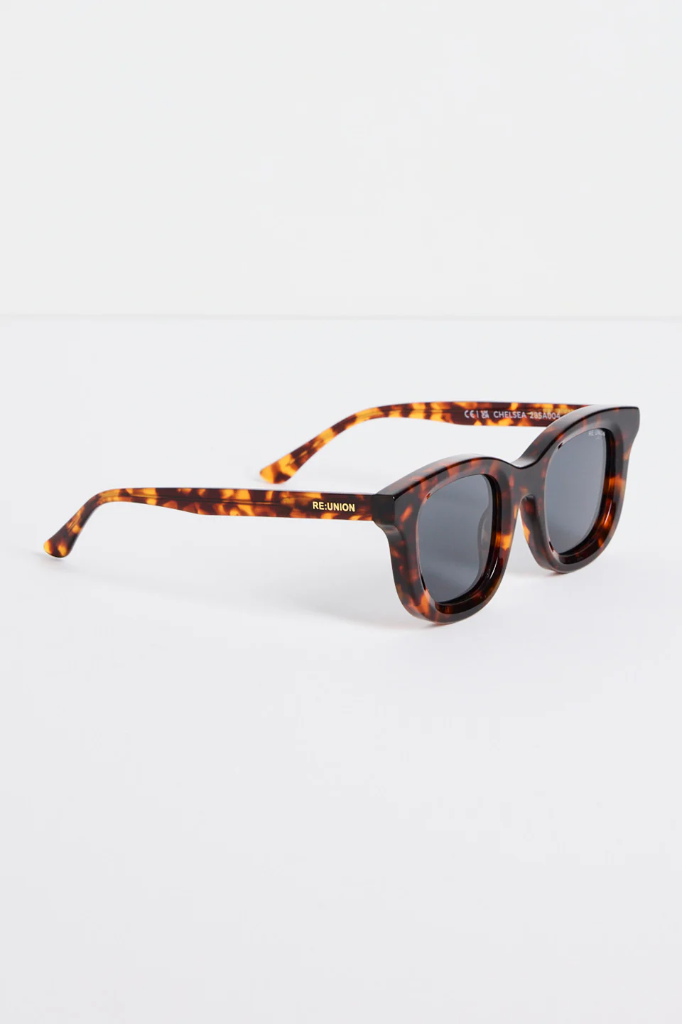 Chelsea Tort Chunky Round Sunglasses - Image 3