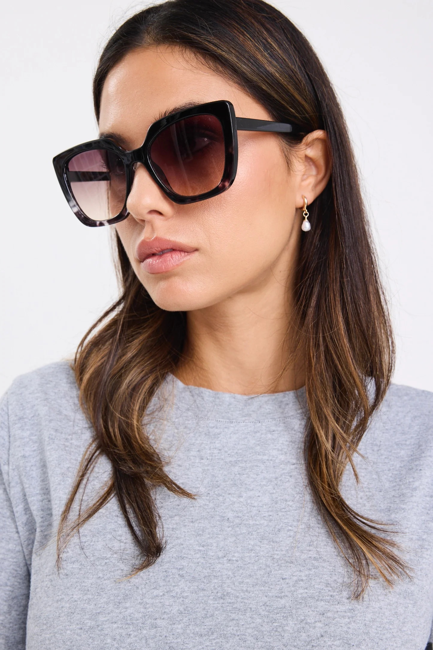 Chicago Black Tort Sunglasses - Image 2