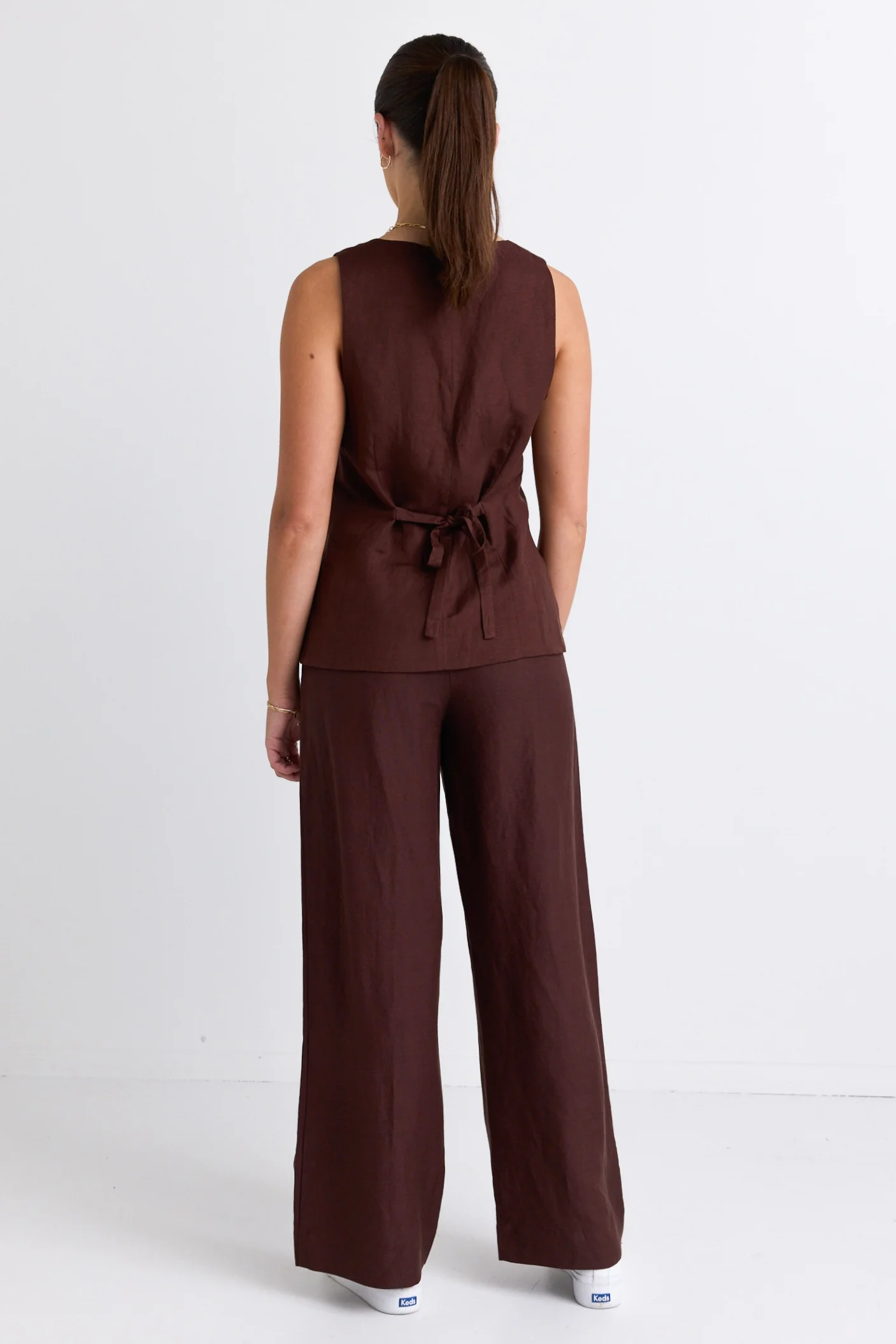 Coastal Chocolate Linen Longline Crew Vest - Image 8