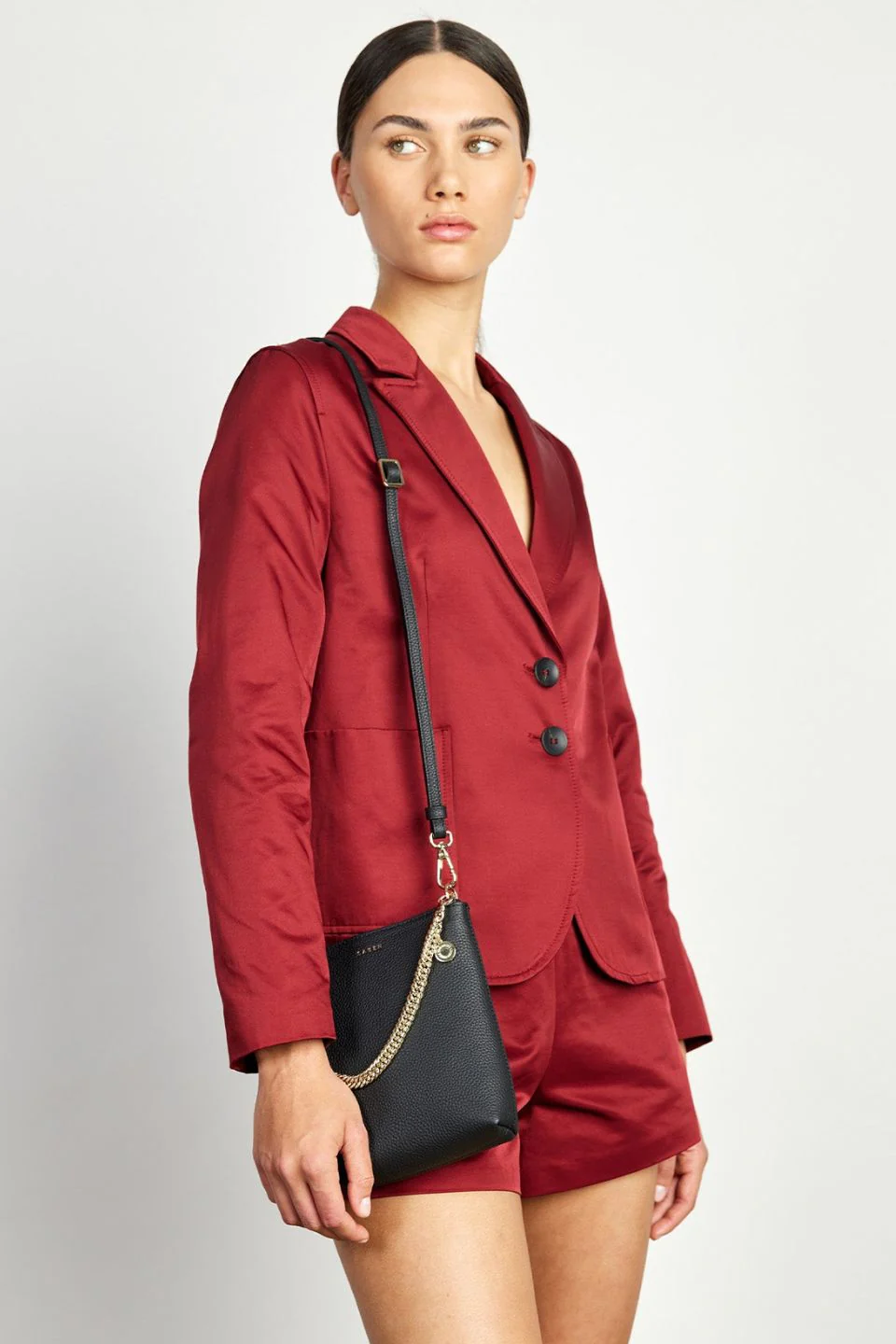Coco Black Leather Bucket Bag with Gold Chain Detailing - Image 6