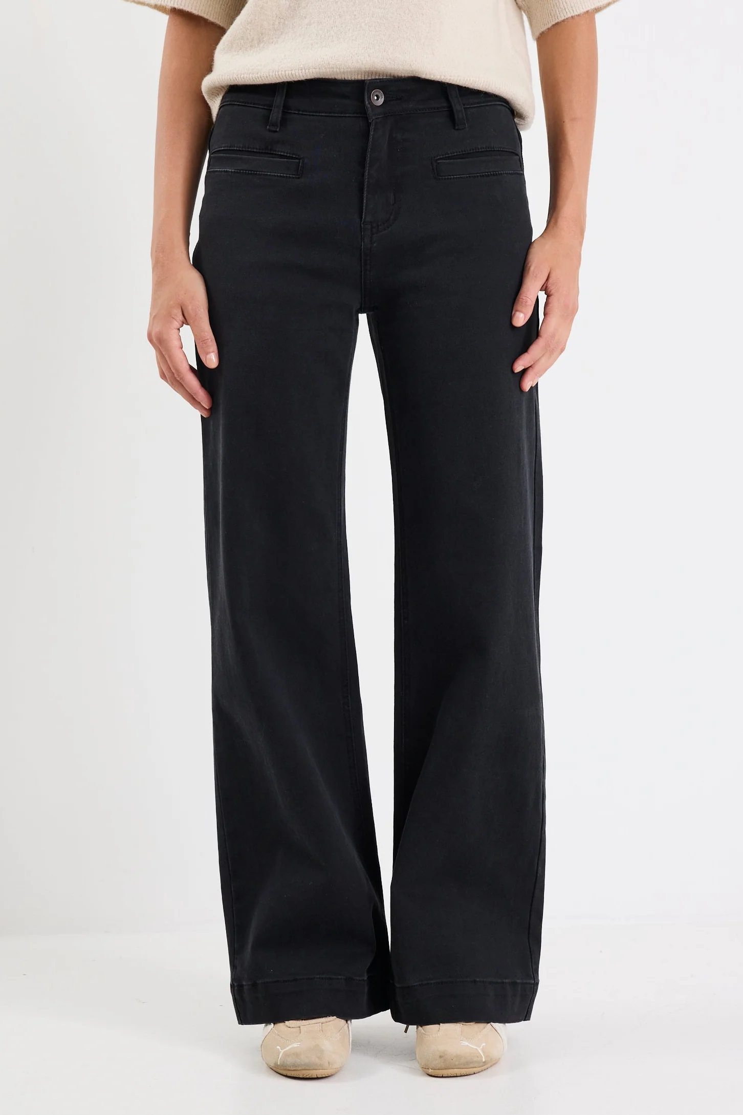 Concert Black Mid Rise Wide Leg Welt Pocket Jean - Image 3