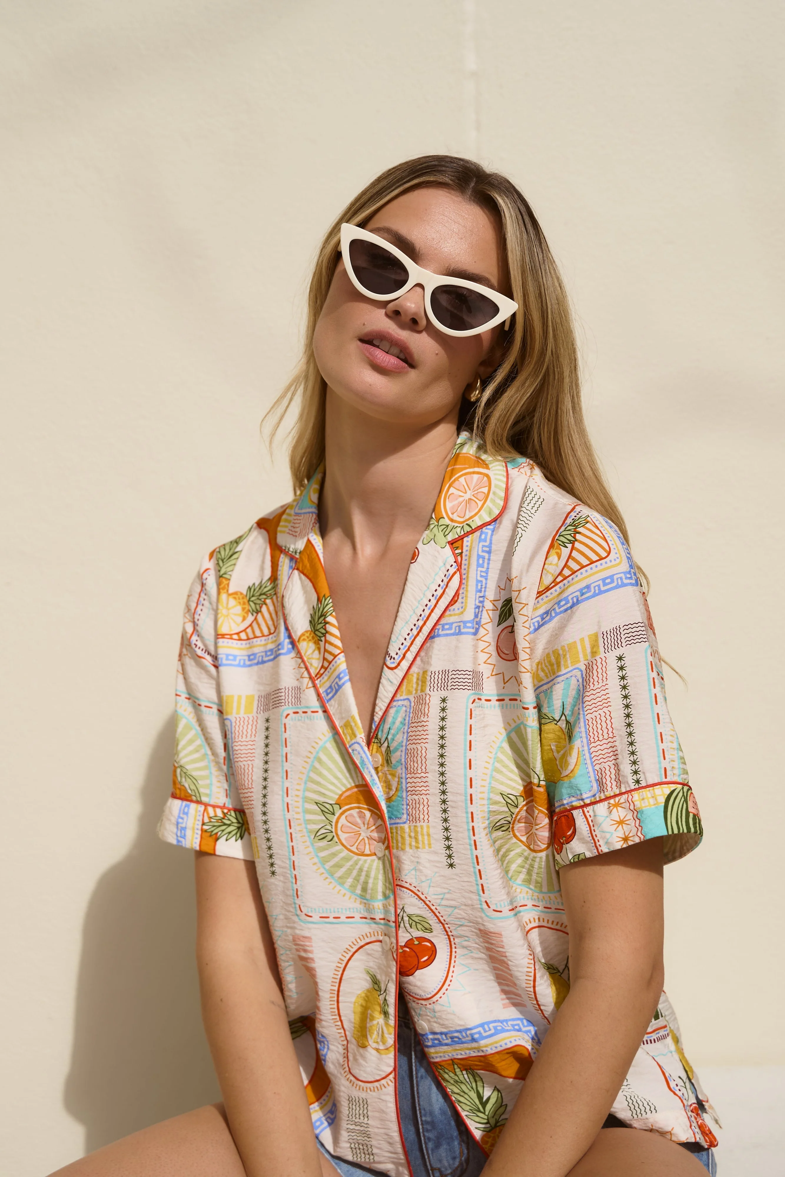 Destination Cream Tropical Postcard SS Shirt
