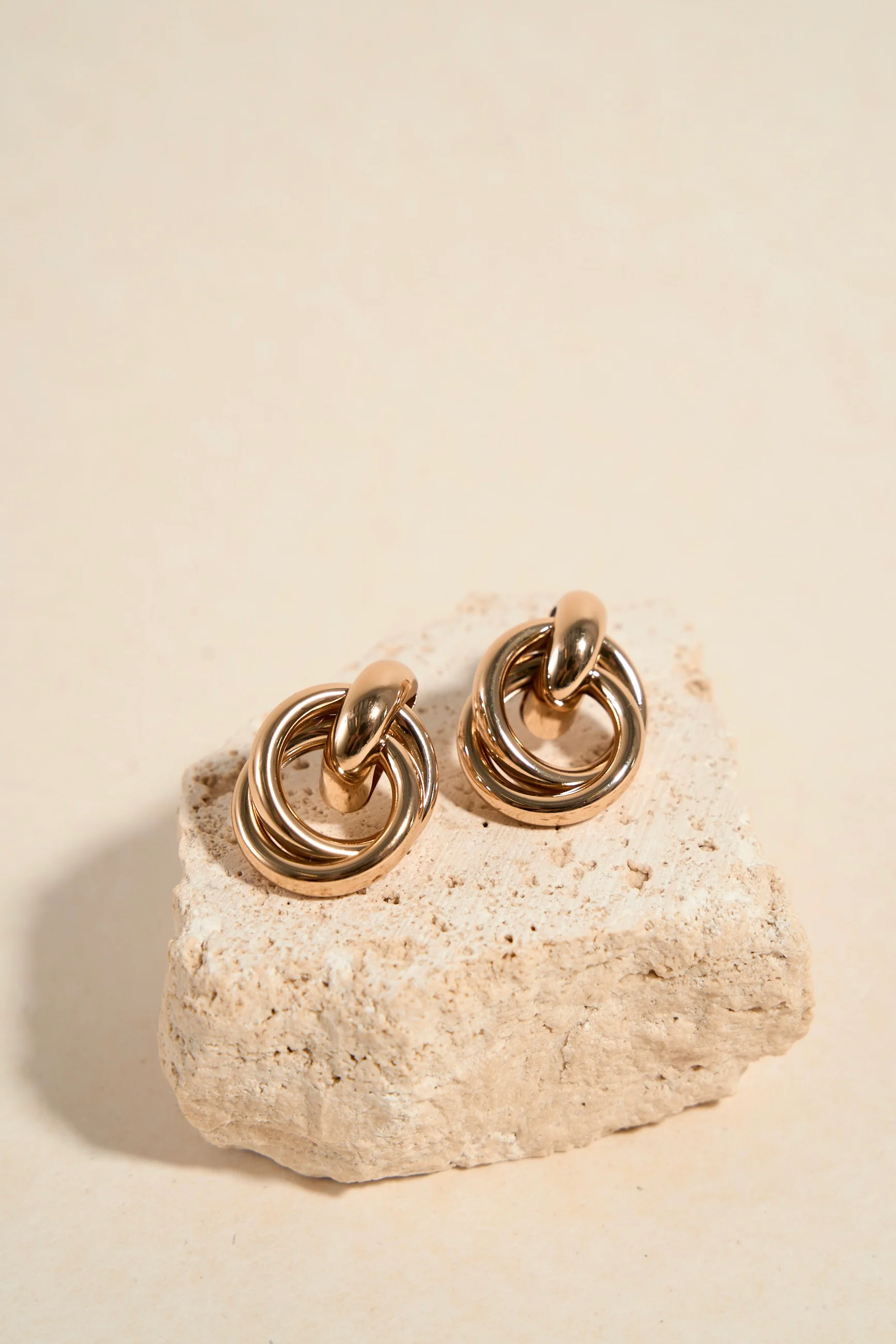 Double Thick Circle EOL Gold Stud Earrings - Image 2