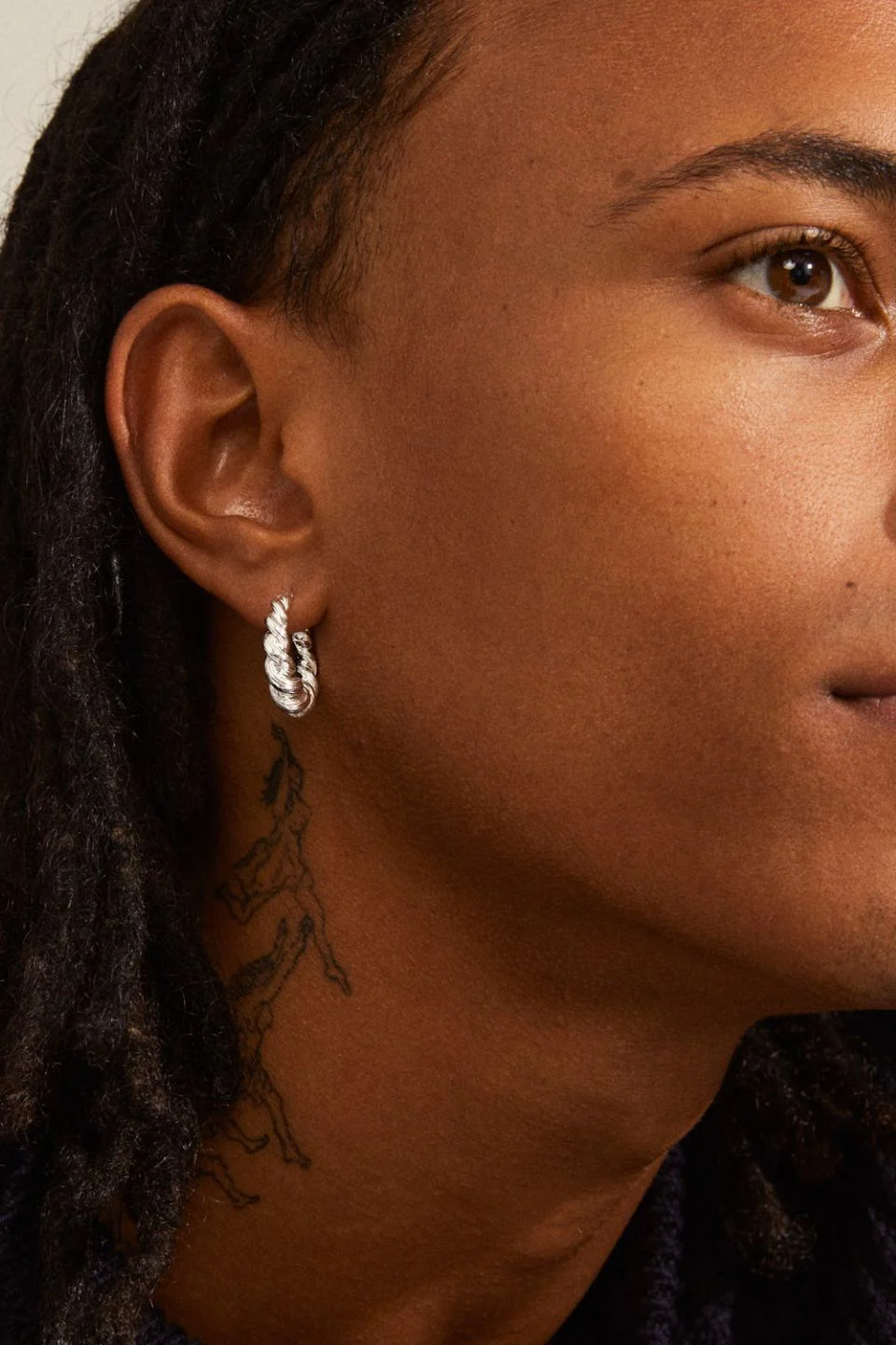 Eileen Silver Twirl Hoop Earrings - Image 3