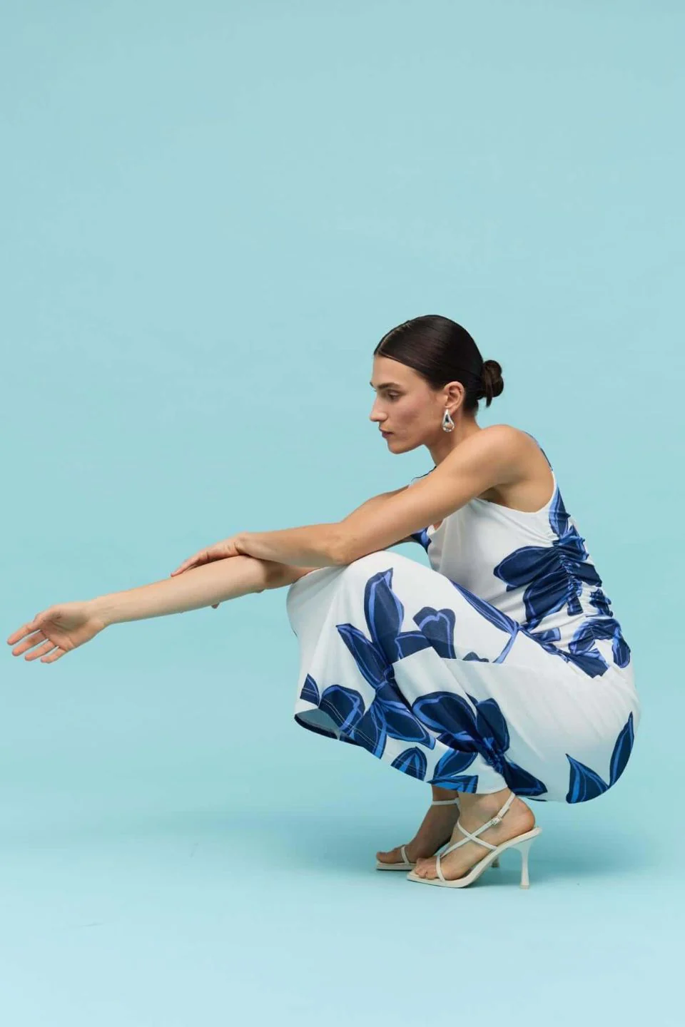 Ethos Blue White Floral Cutout Sleeveless Mesh Midi Dress - Image 5