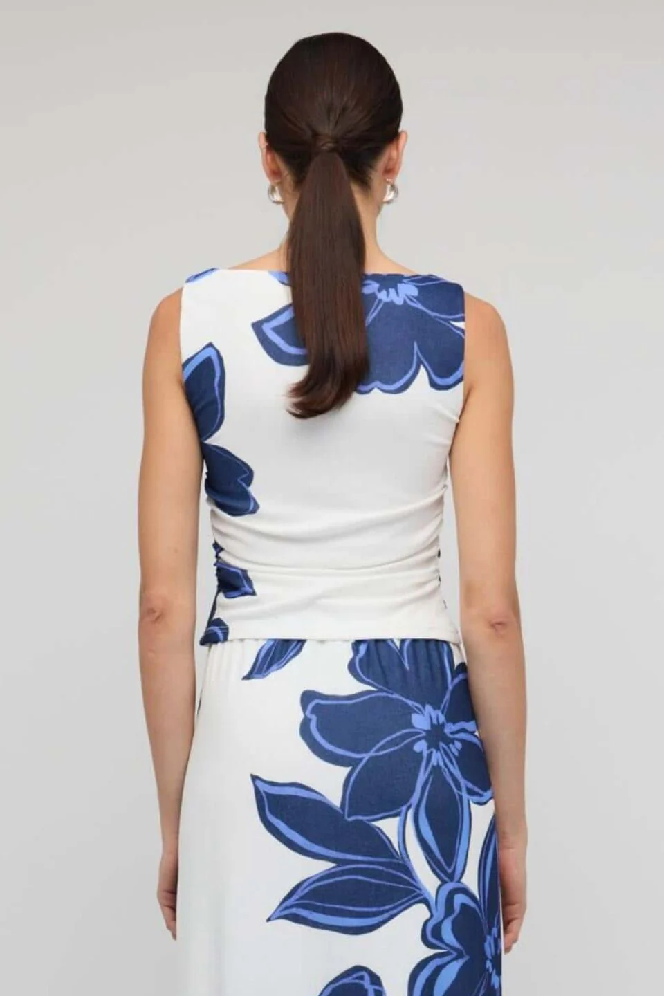 Ethos Blue White Floral Mesh Sleeveless Top - Image 4