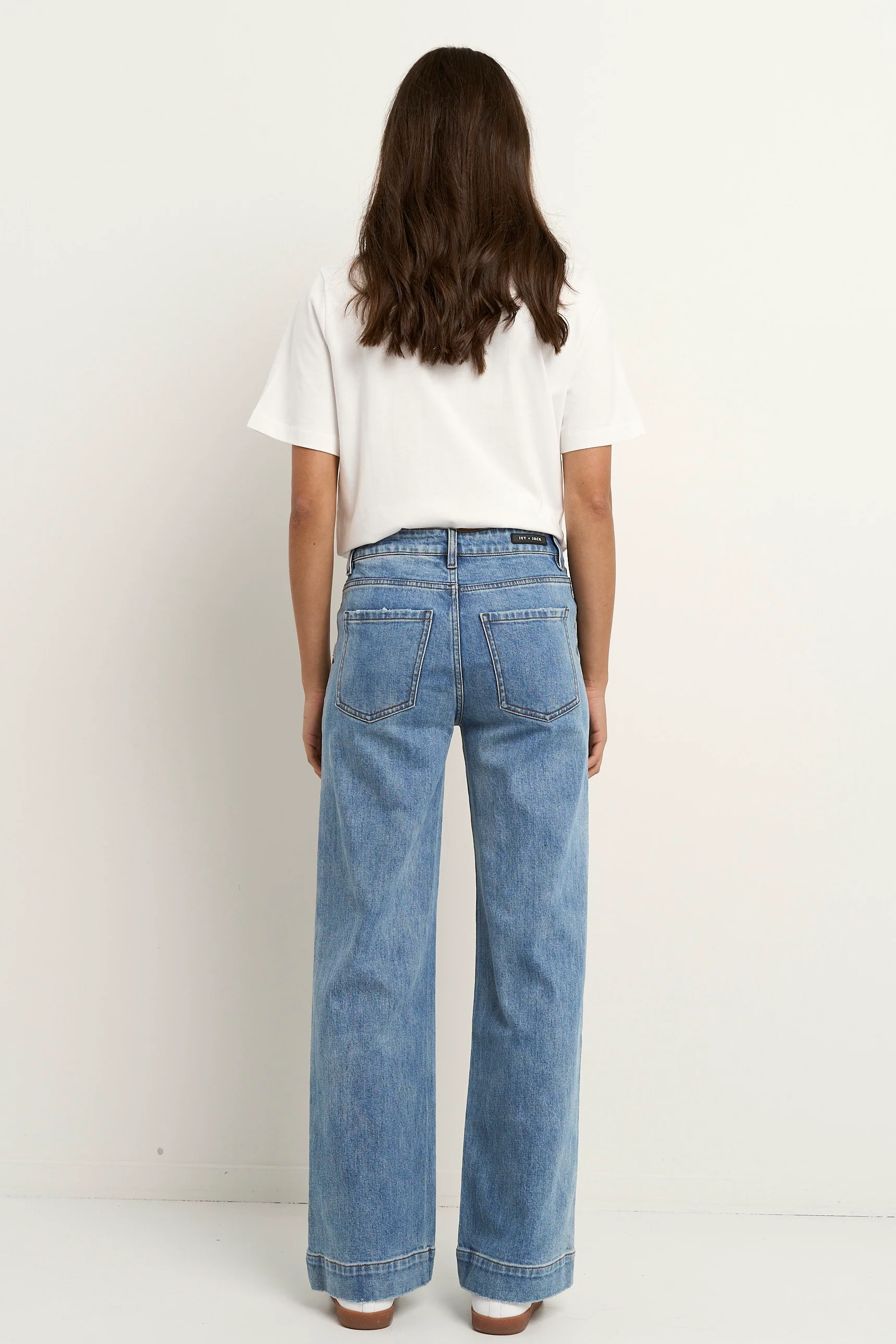 Feature Signature Blue Mid Rise Front Pocket Wide Leg Jean - Image 4