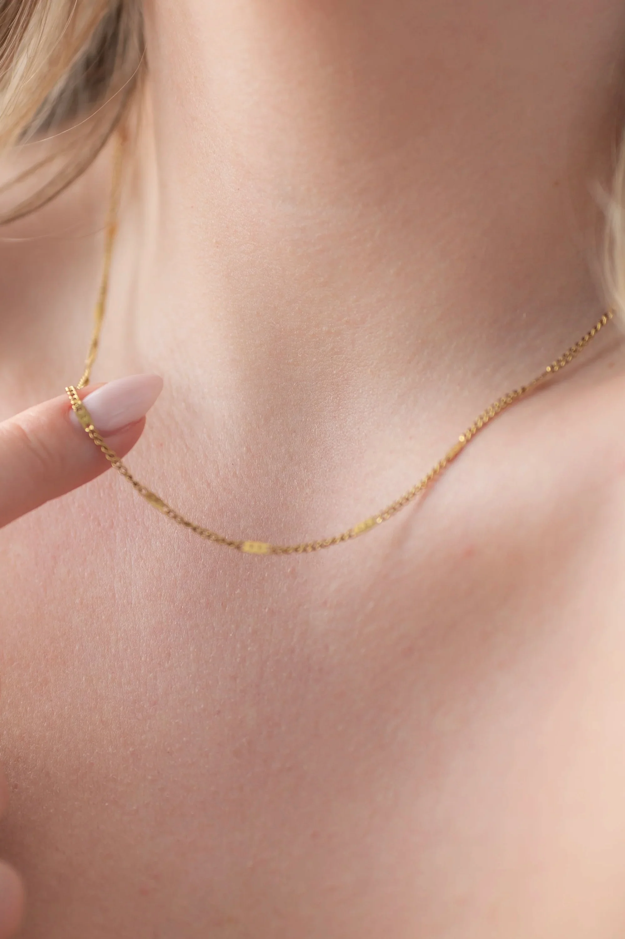 Filigree Gold Chain Necklace - Image 2
