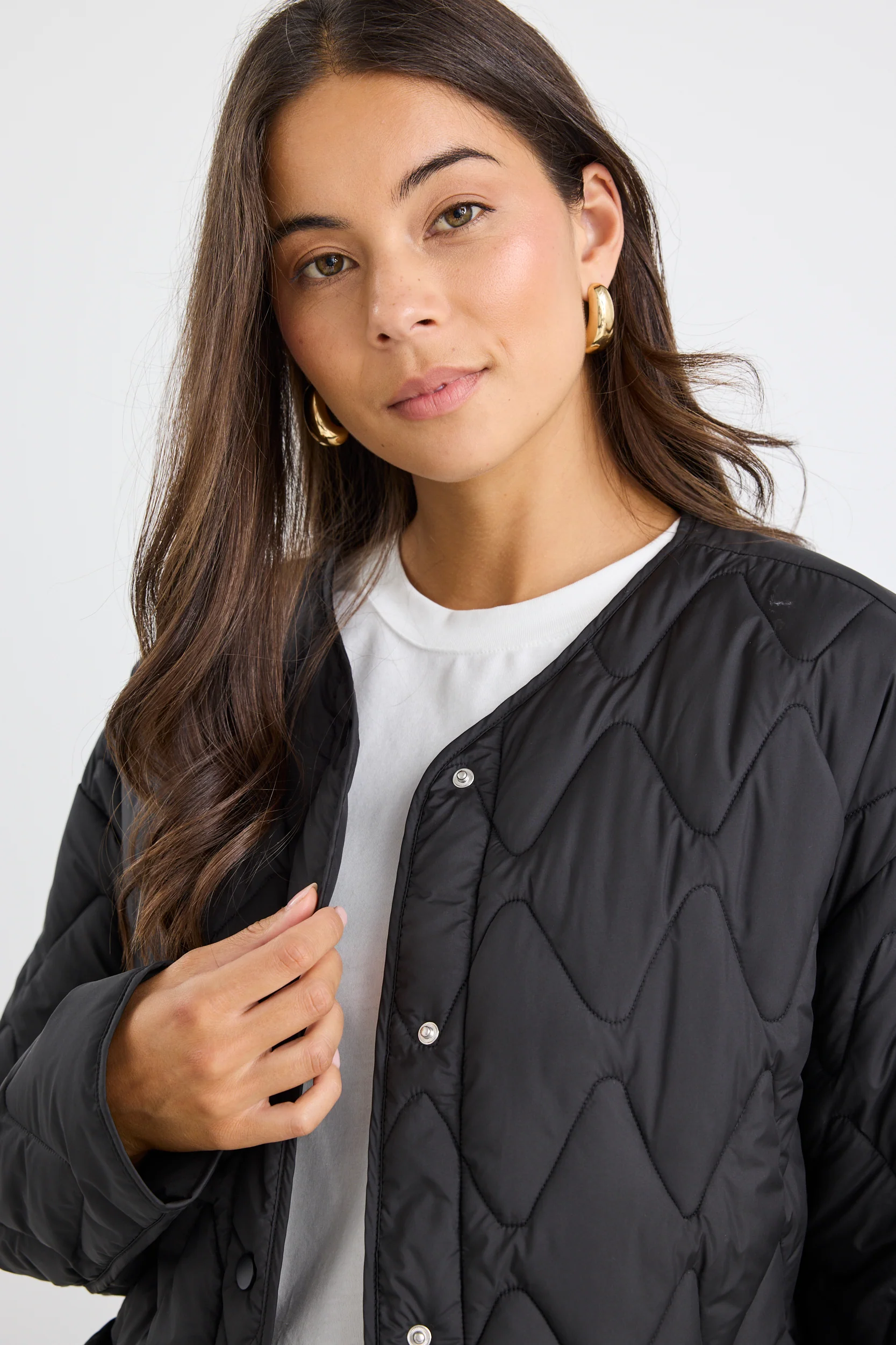 Frankly Black Boxy Snap Front Collarless Quilted Puffer Jacket - Image 3