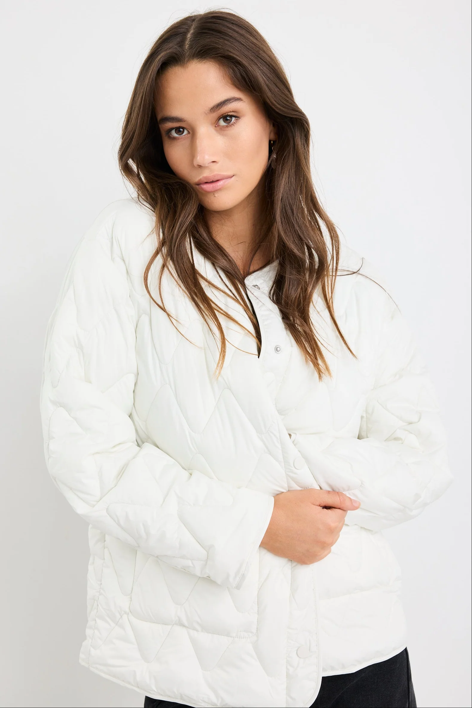 Frankly Ecru Boxy Snap Front Collarless Quilted Puffer Jacket - Image 4