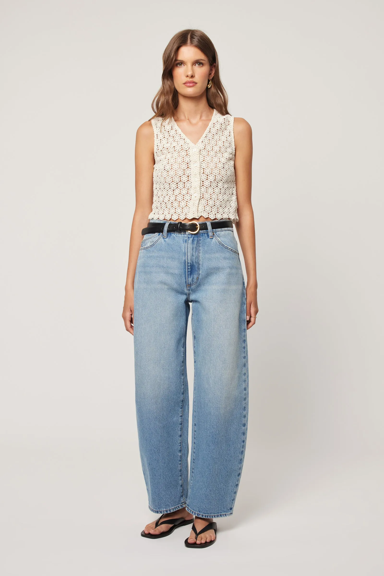 Gigi Brad Blue Barrel Jean - Image 4