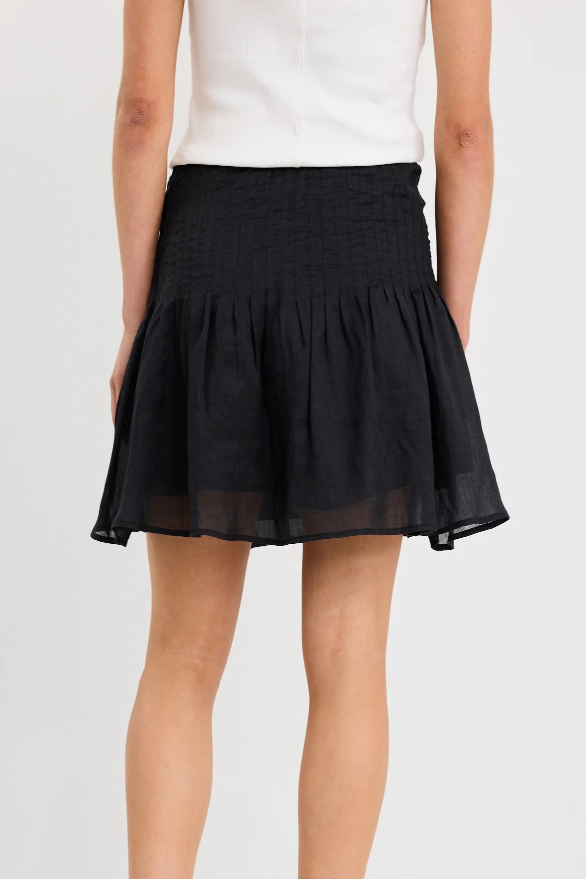 Goldie Black Ramie Pintuck Waist Mini Skirt - Image 4