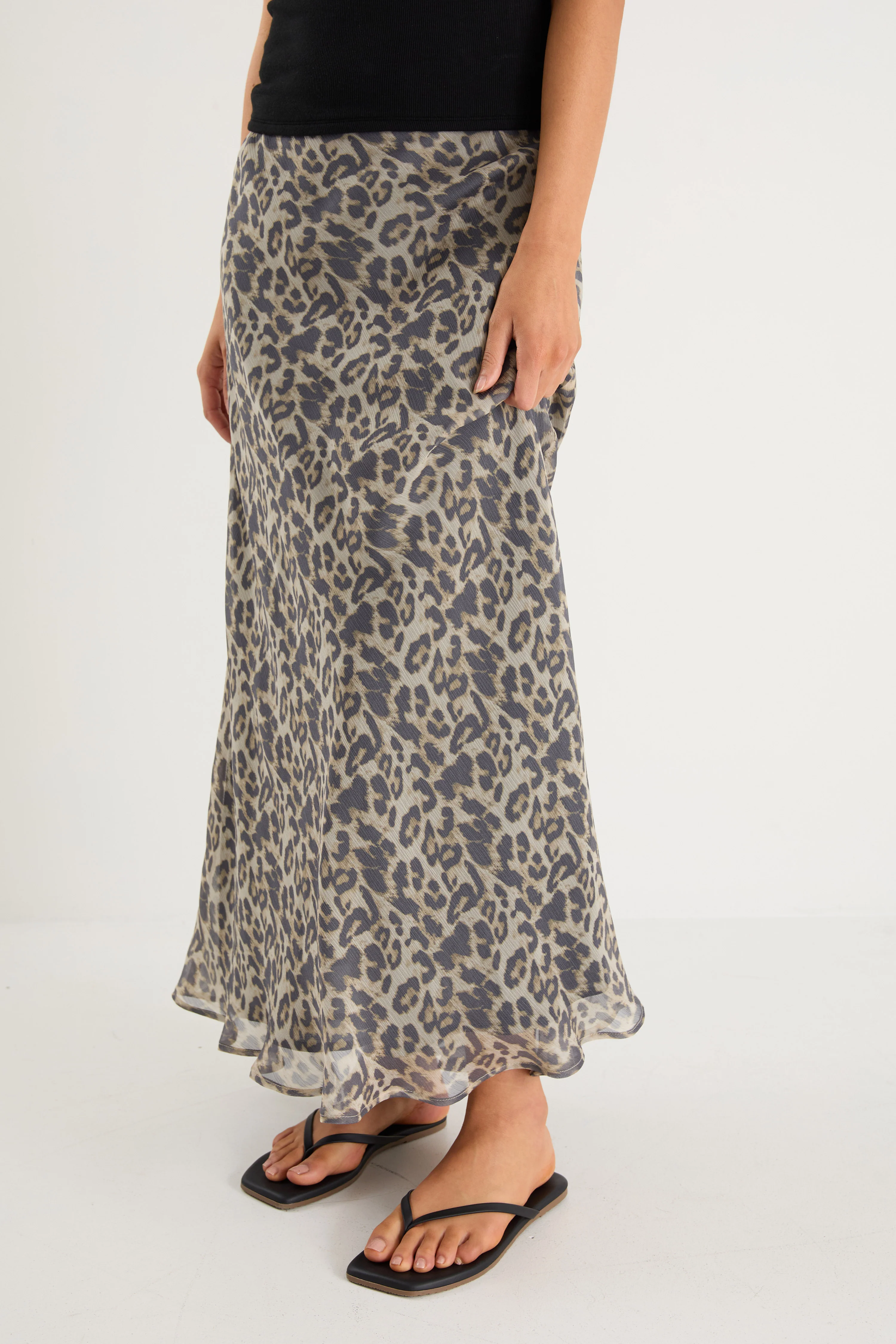 Gradual Leopard Print Bias Maxi Skirt - Image 2