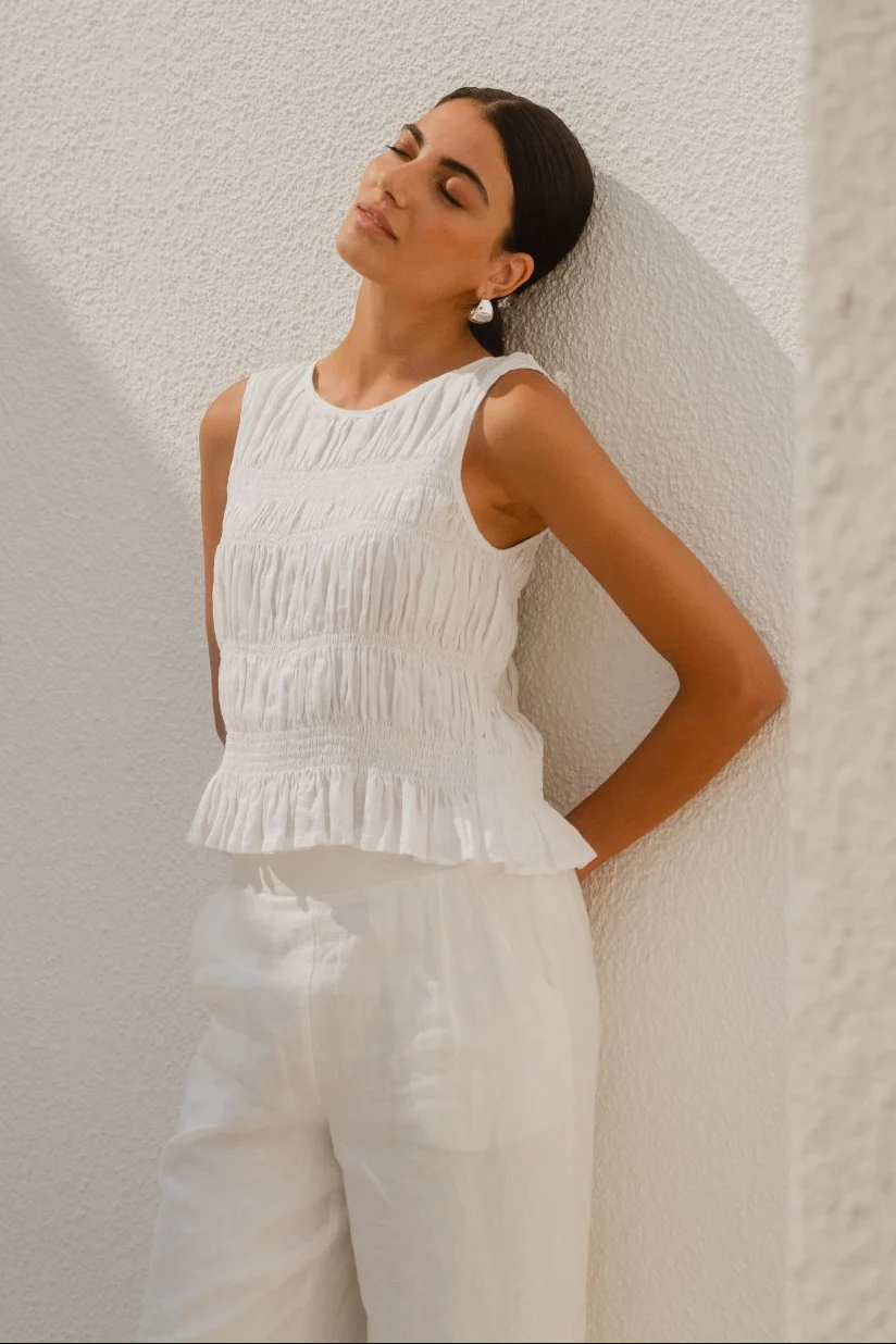 Impulsive Ivory Linen Shirred Sleeveless Top