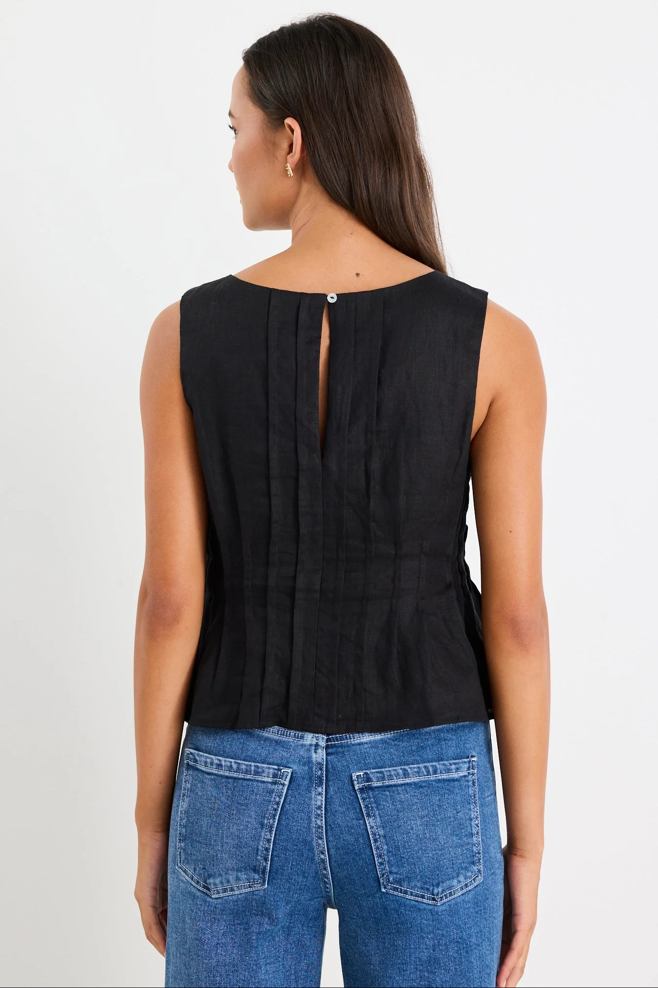 Inspiration Black Linen Pintuck Front Boatneck Top - Image 4