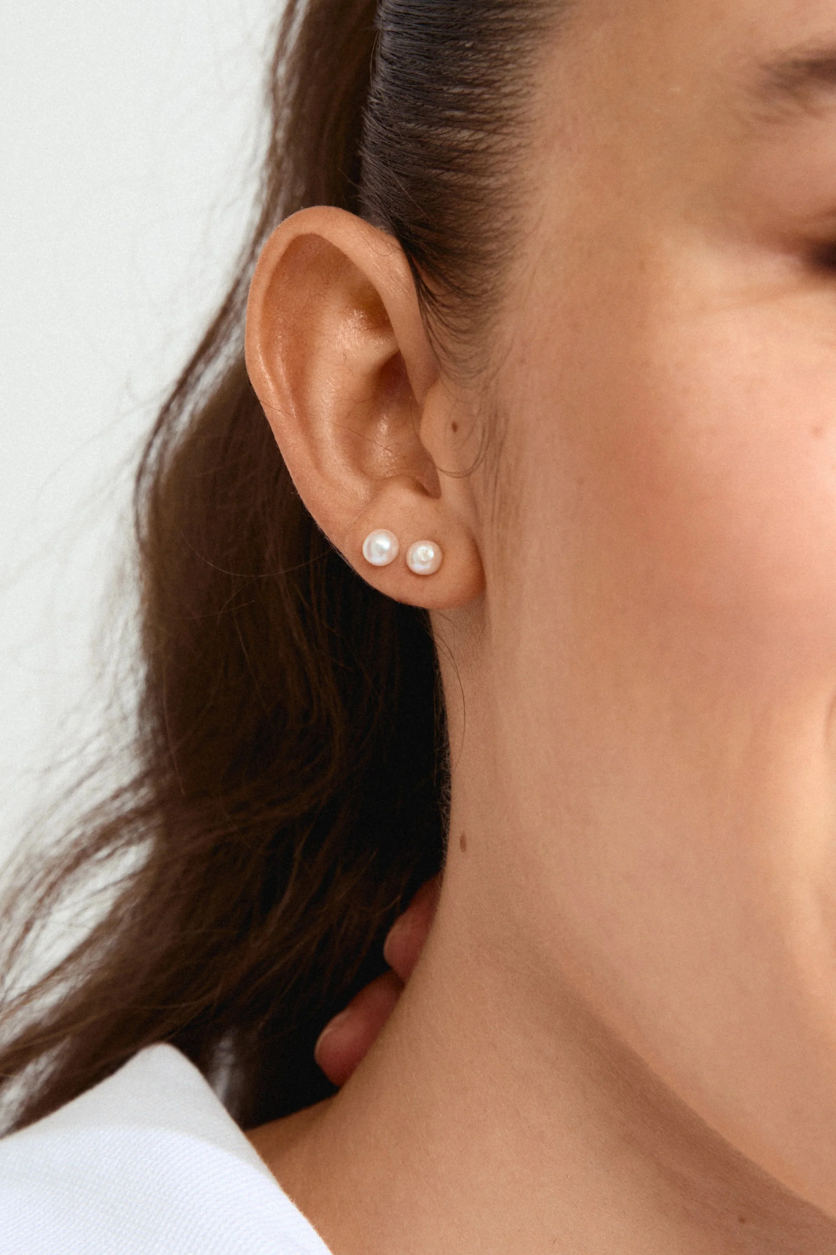 Jorie Pearl Stud Earring - Image 2