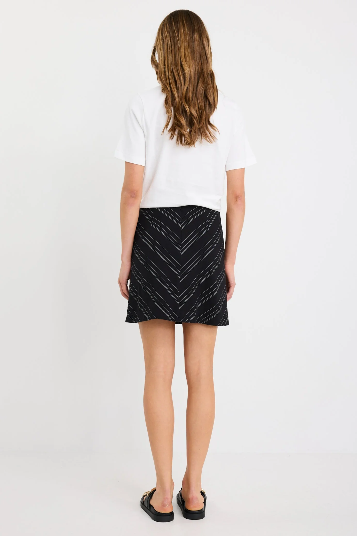 Martini Black White Chevron Cotton Blend Mini Skirt - Image 4