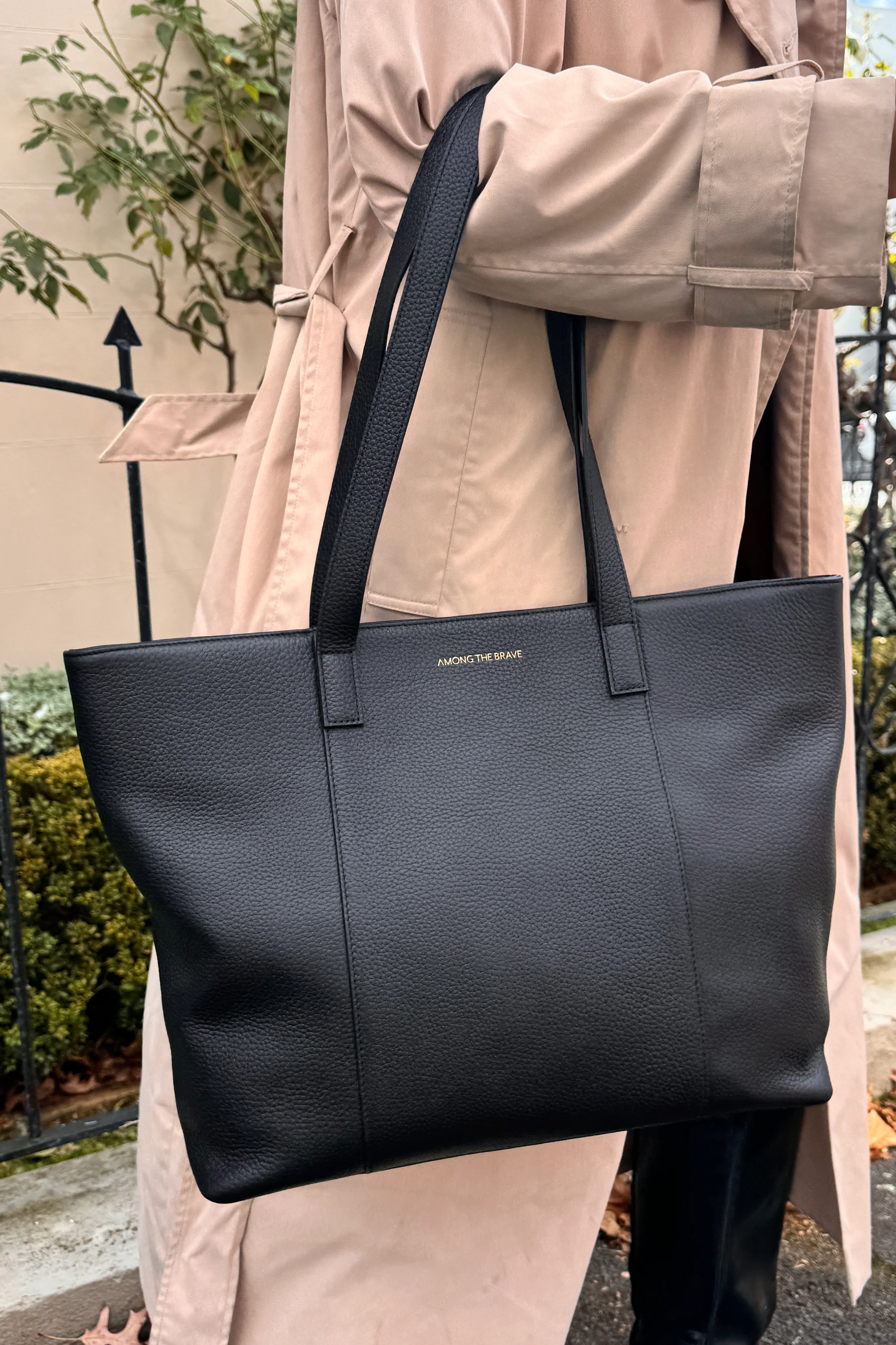 Milan Black Leather Tote Bag - Image 4