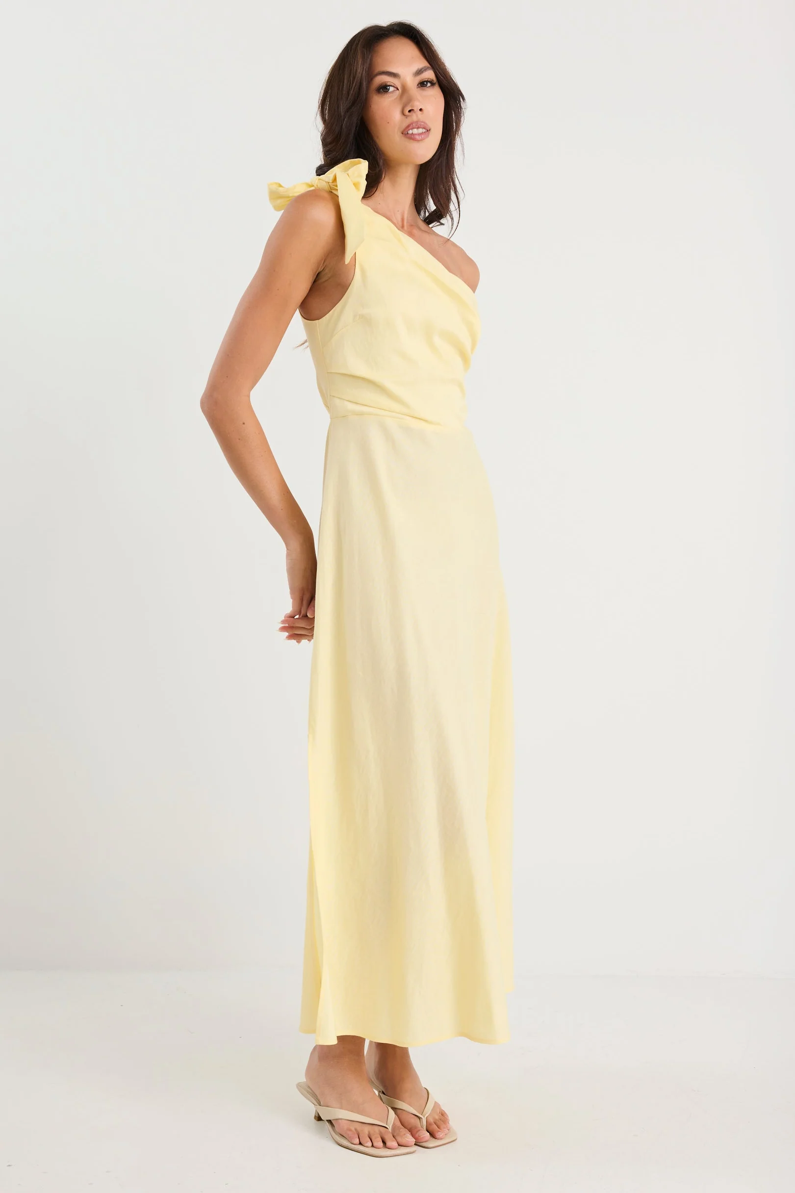 Mirror Butter Yellow Linen Blend One Shoulder Bow Midi Dress - Image 3
