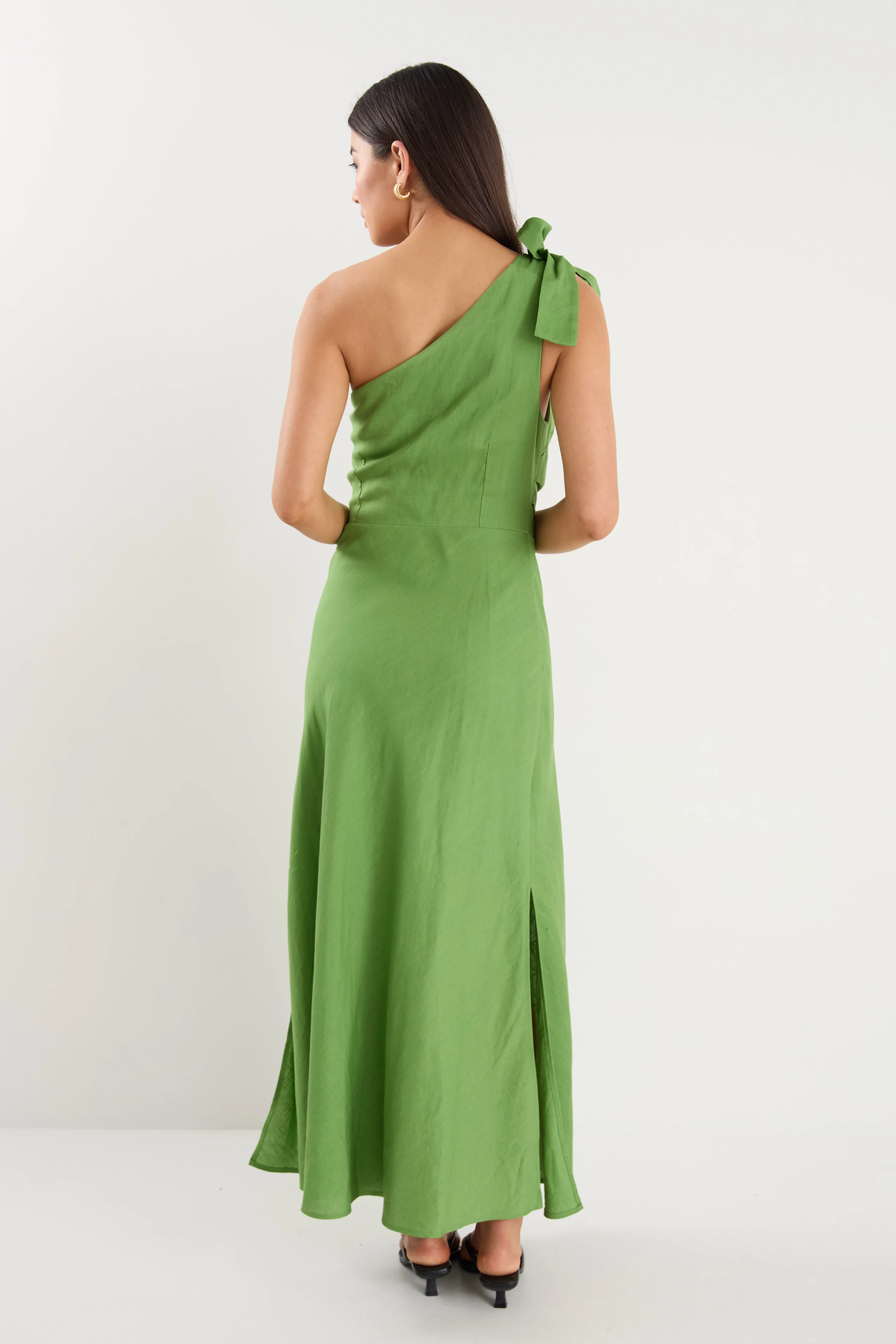Mirror Apple Linen Blend One Shoulder Bow Midi Dress - Image 6