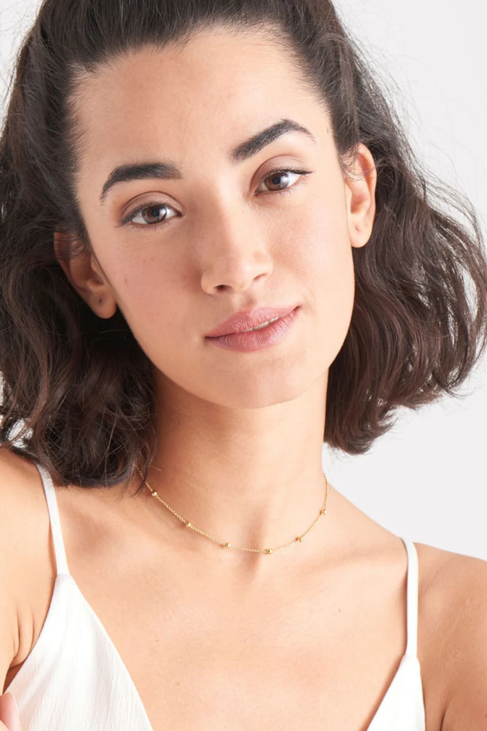 Modern Beaded Gold Necklace - Image 2