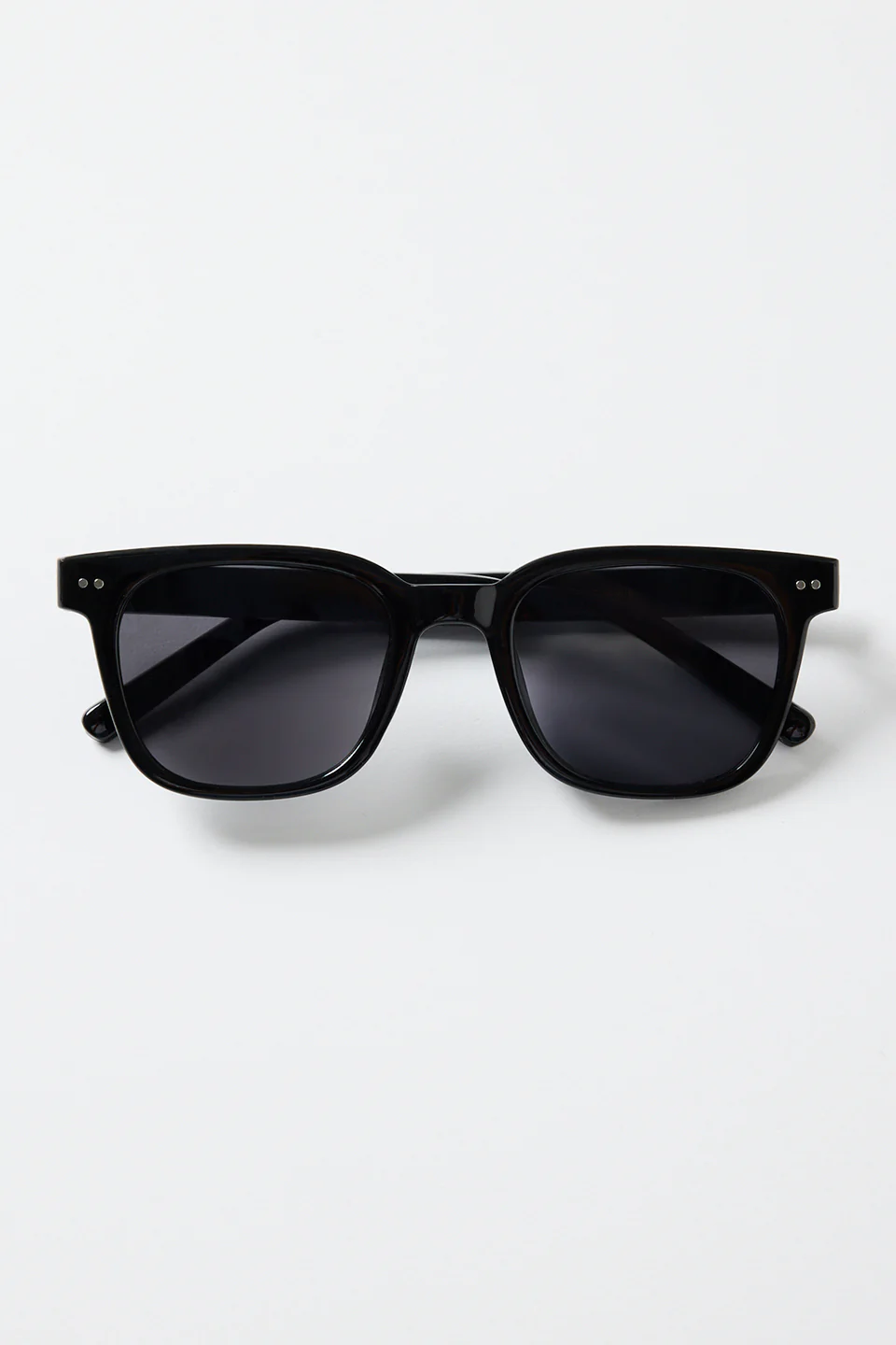 Monaco Black Classic Sunglasses - Image 4