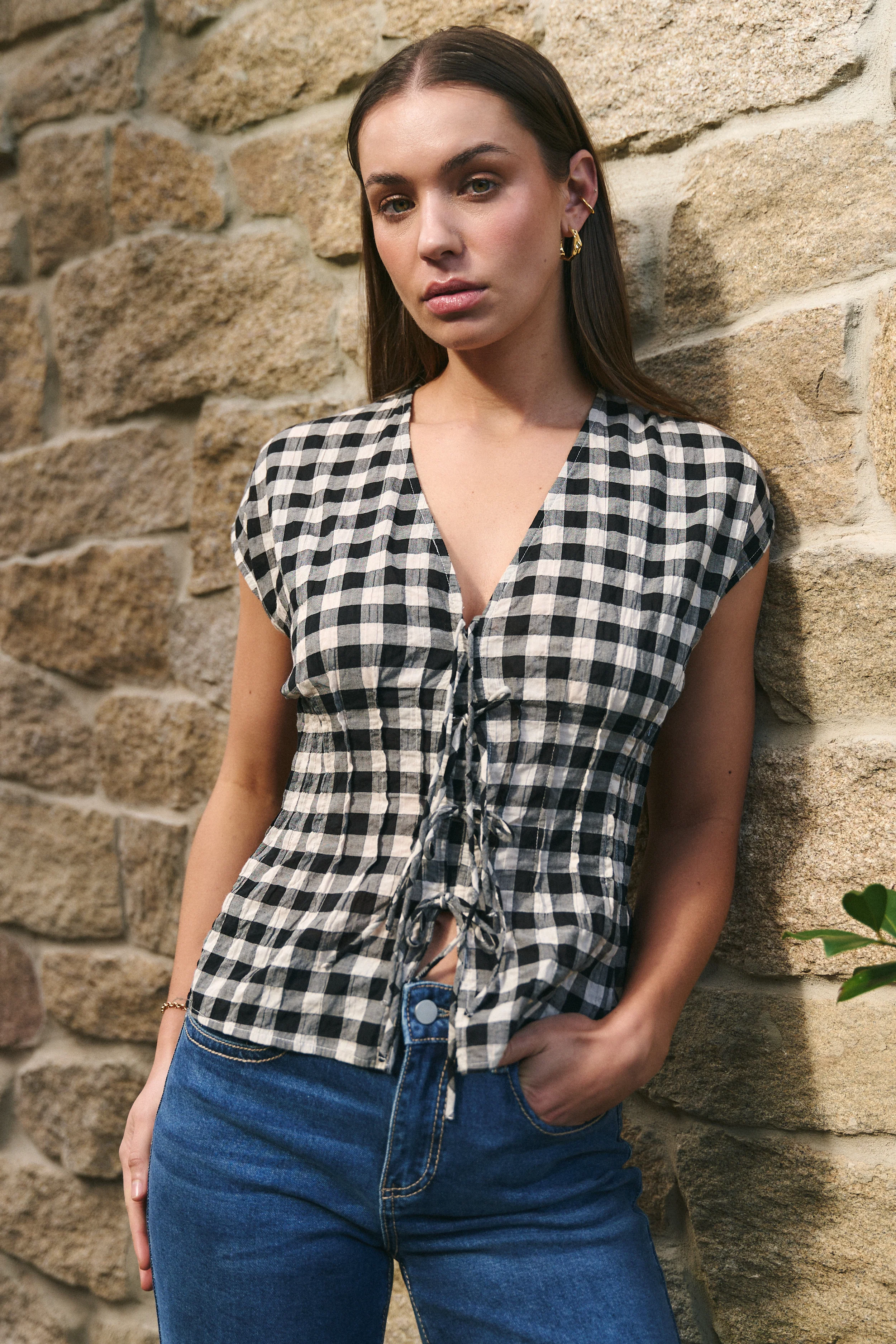 Nouveau Black Gingham Tie Front Vest - Image 7