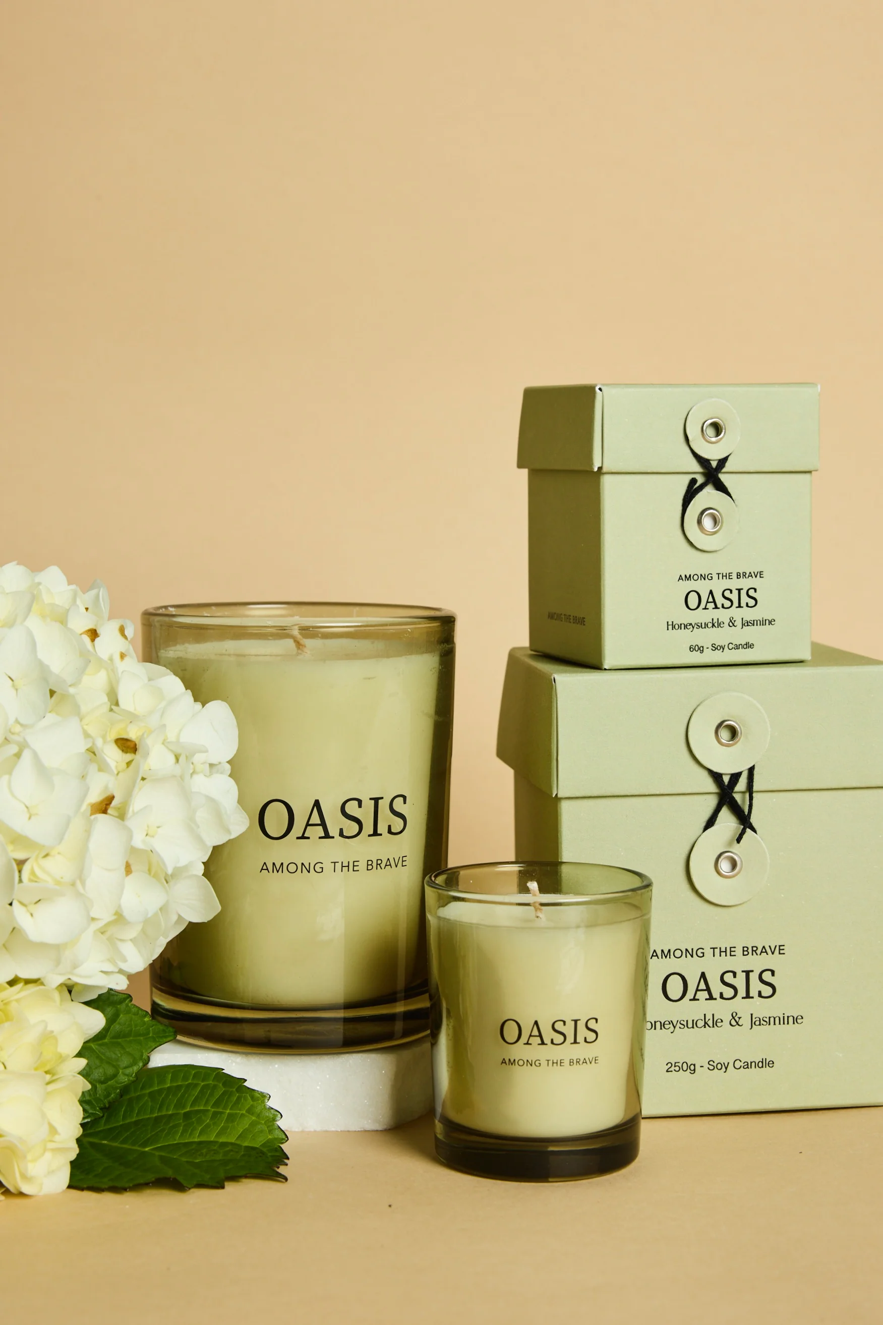 Oasis Honeysuckle Jasmine 250g Soy Candle - Image 2