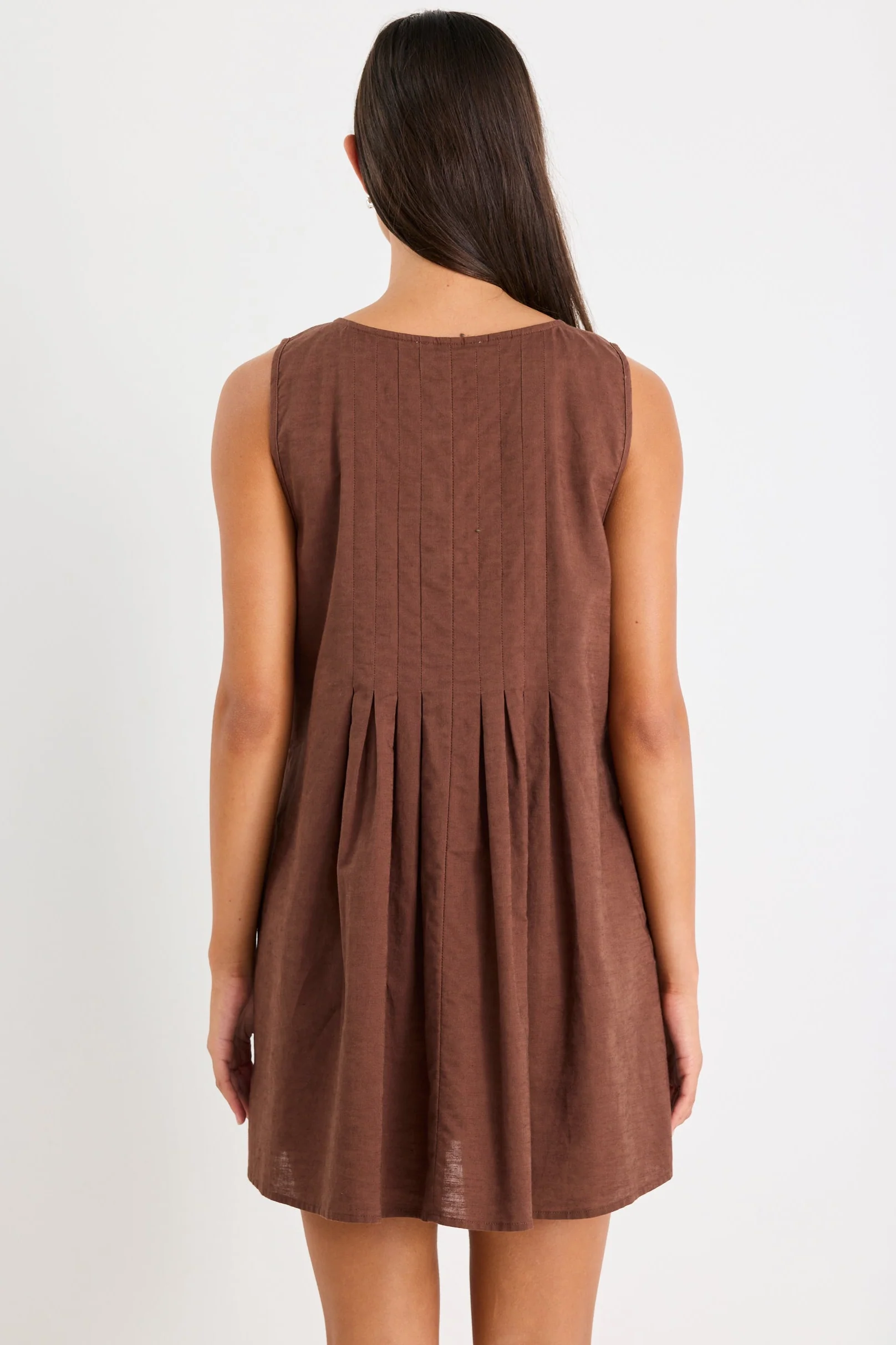 Omega Chocolate Sleeveless Pleated Mini Dress - Image 5