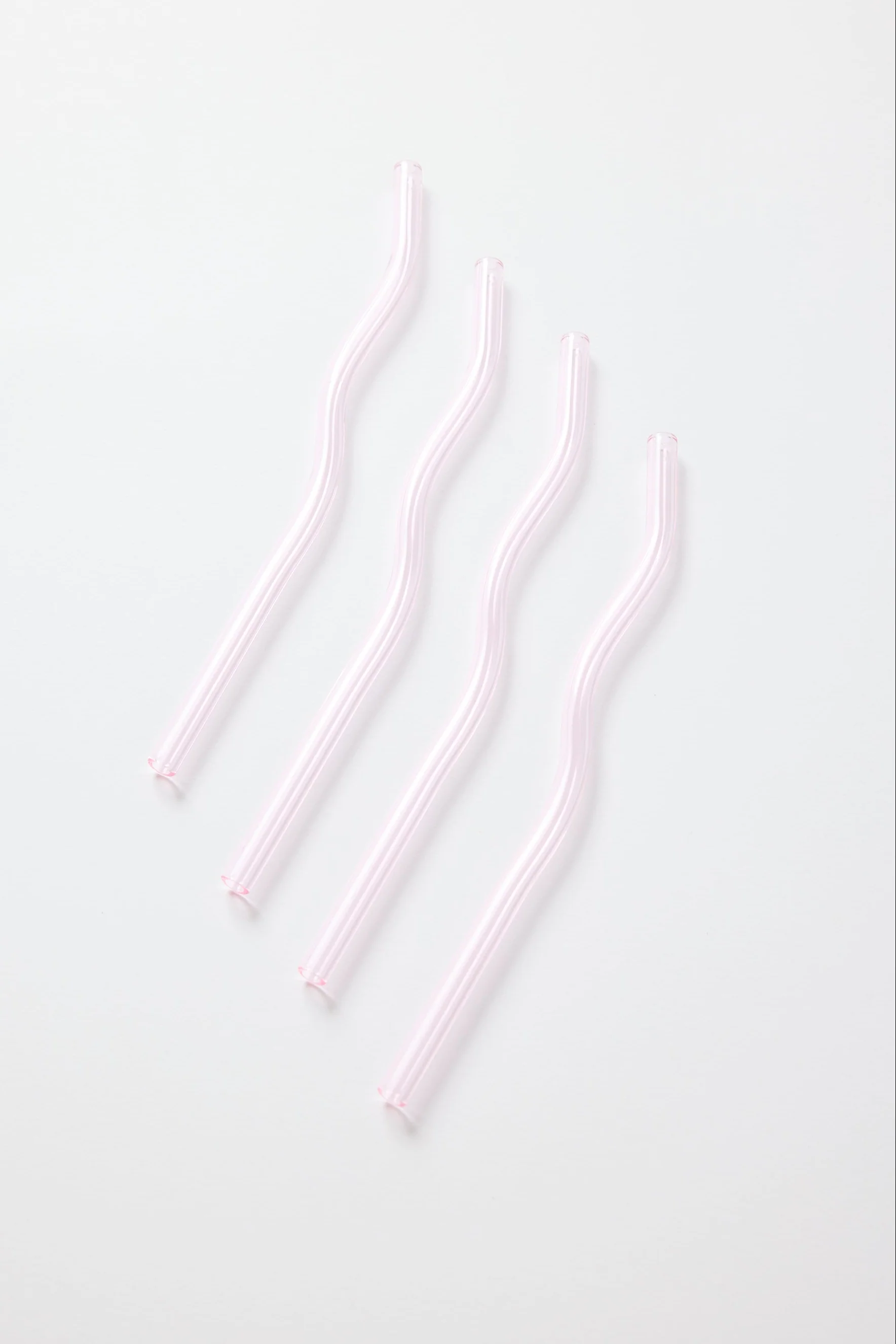 Pink Curvy Reuseable Pk 4 Glass Drinking Straws - Image 3