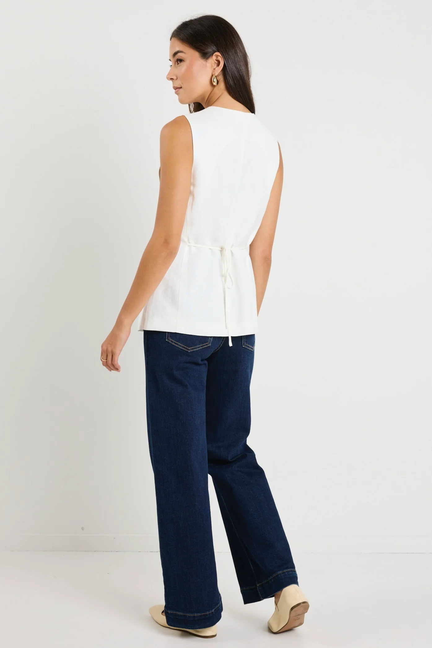 Polarity Ivory Linen Viscose Crew Neck Fitted Vest - Image 5