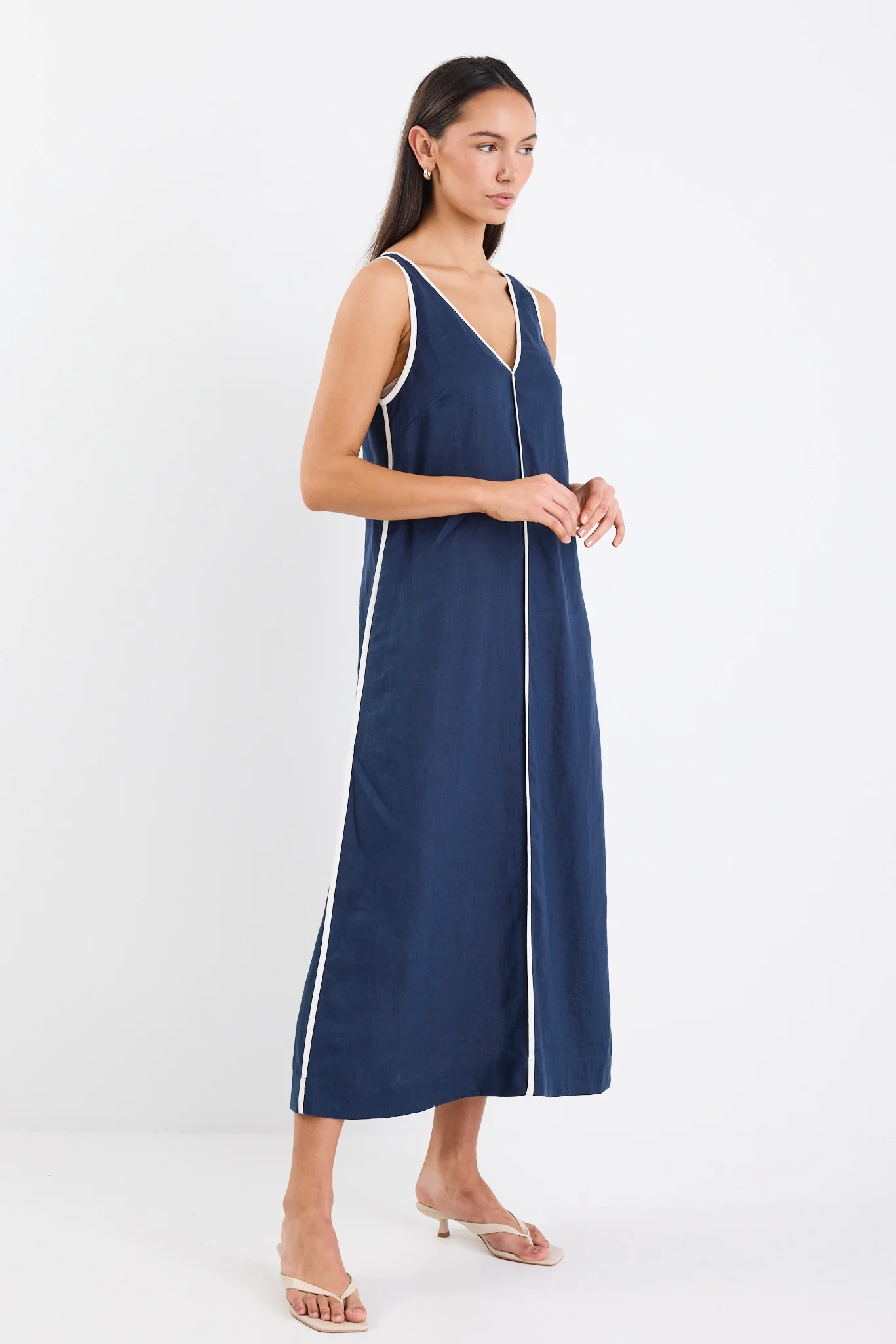Siesta Navy Linen Contrast Sleeveless Maxi Dress - Image 4