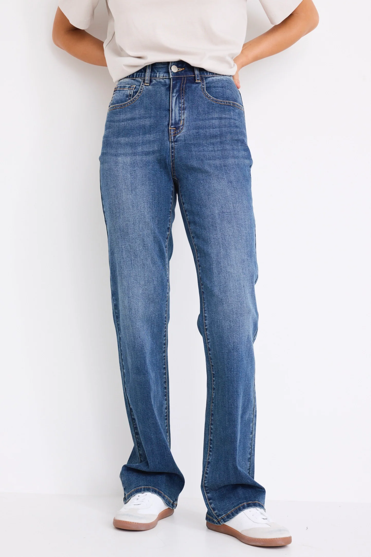 Soho Mid Blue Mid Rise Comfort Fit Straight Jean - Image 3
