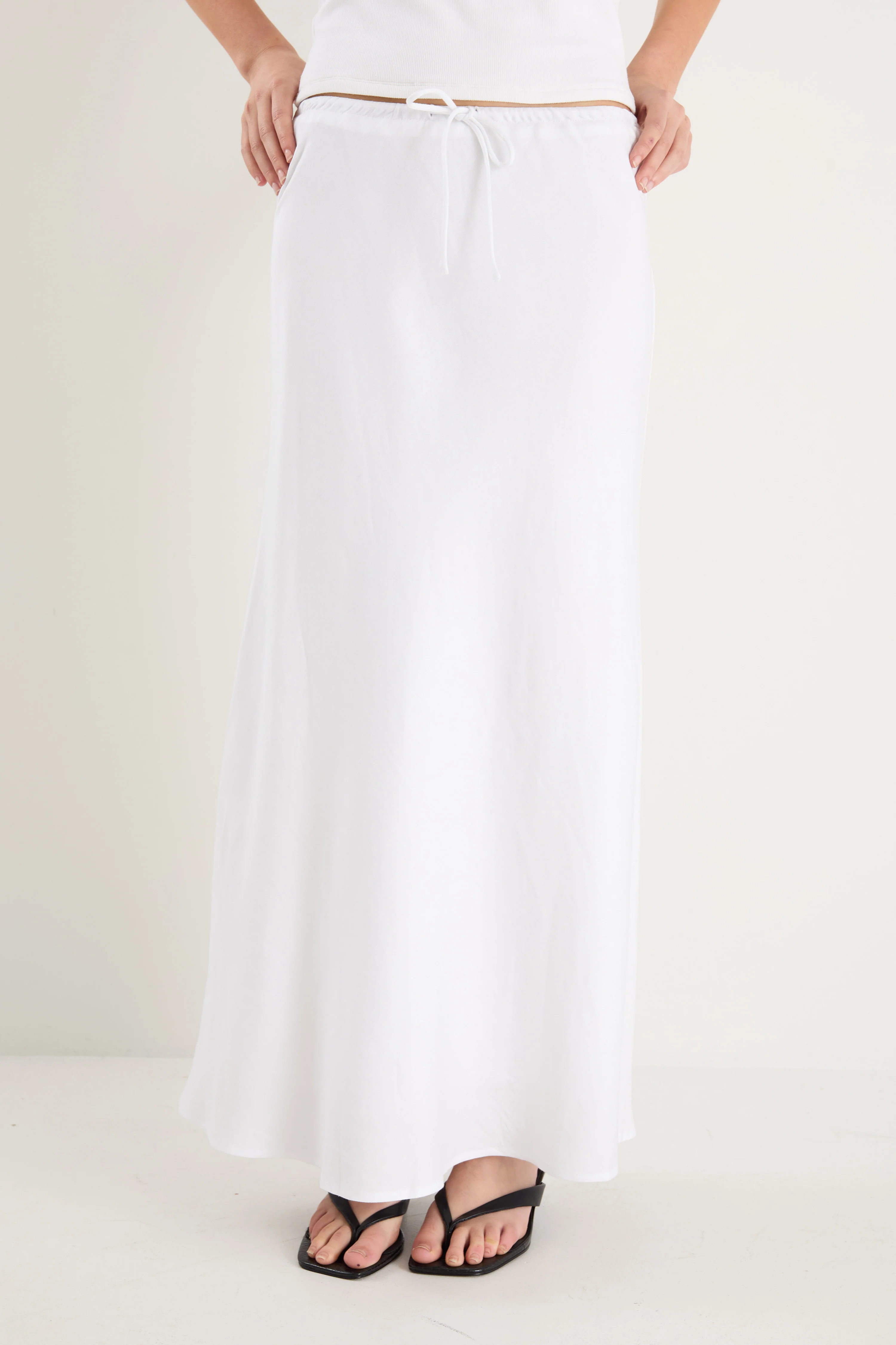 Summit White Linen Blend Tie Waist Bias Maxi Skirt - Image 3