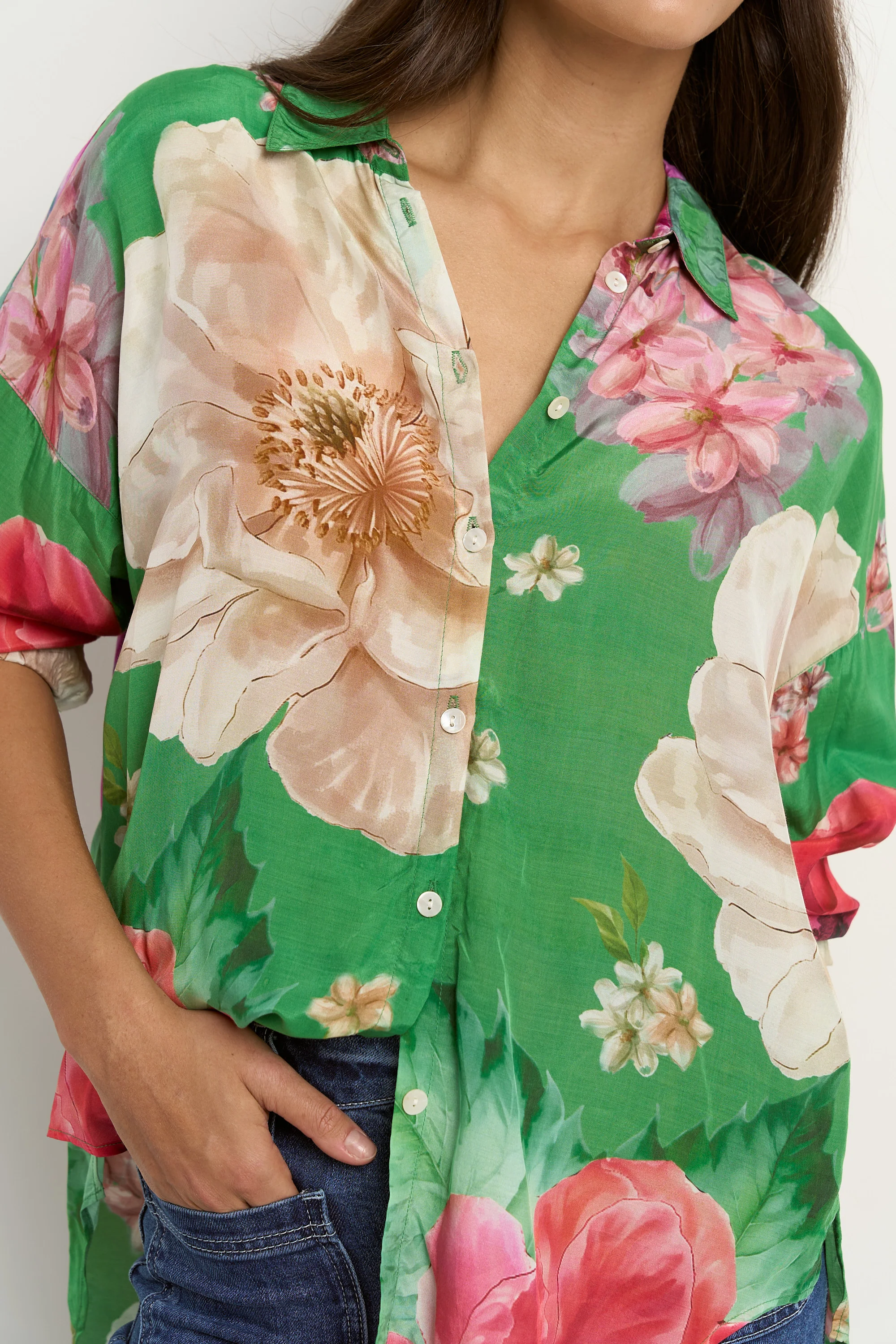 Swipe Apple Floral Oversized Event Shirt - Image 3