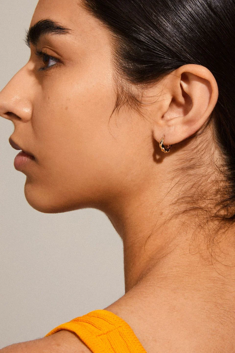 Taffy Recycled Small Swirl Hoop Earrings Gold - Image 2